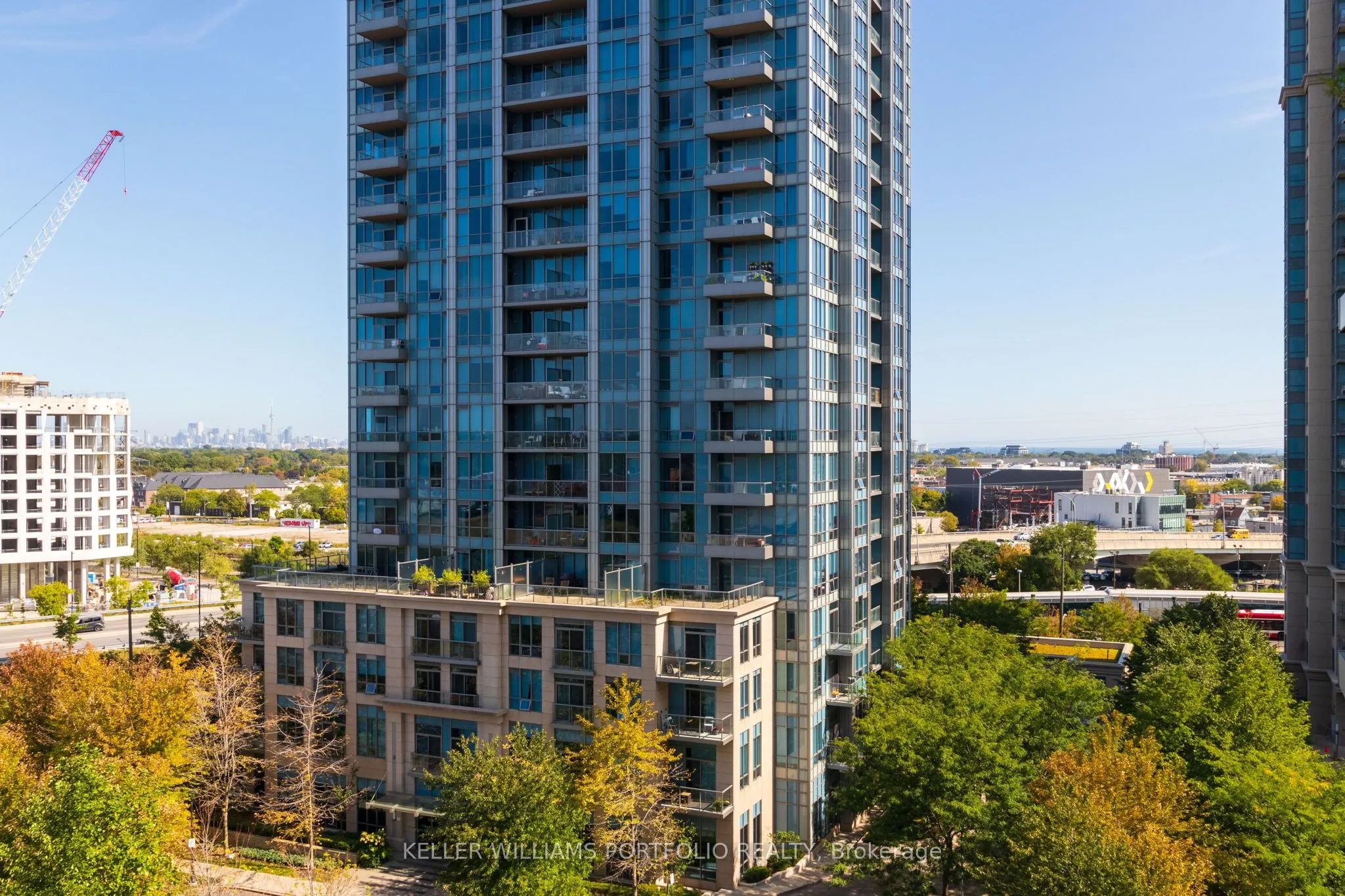 5229 Dundas Street W, #707