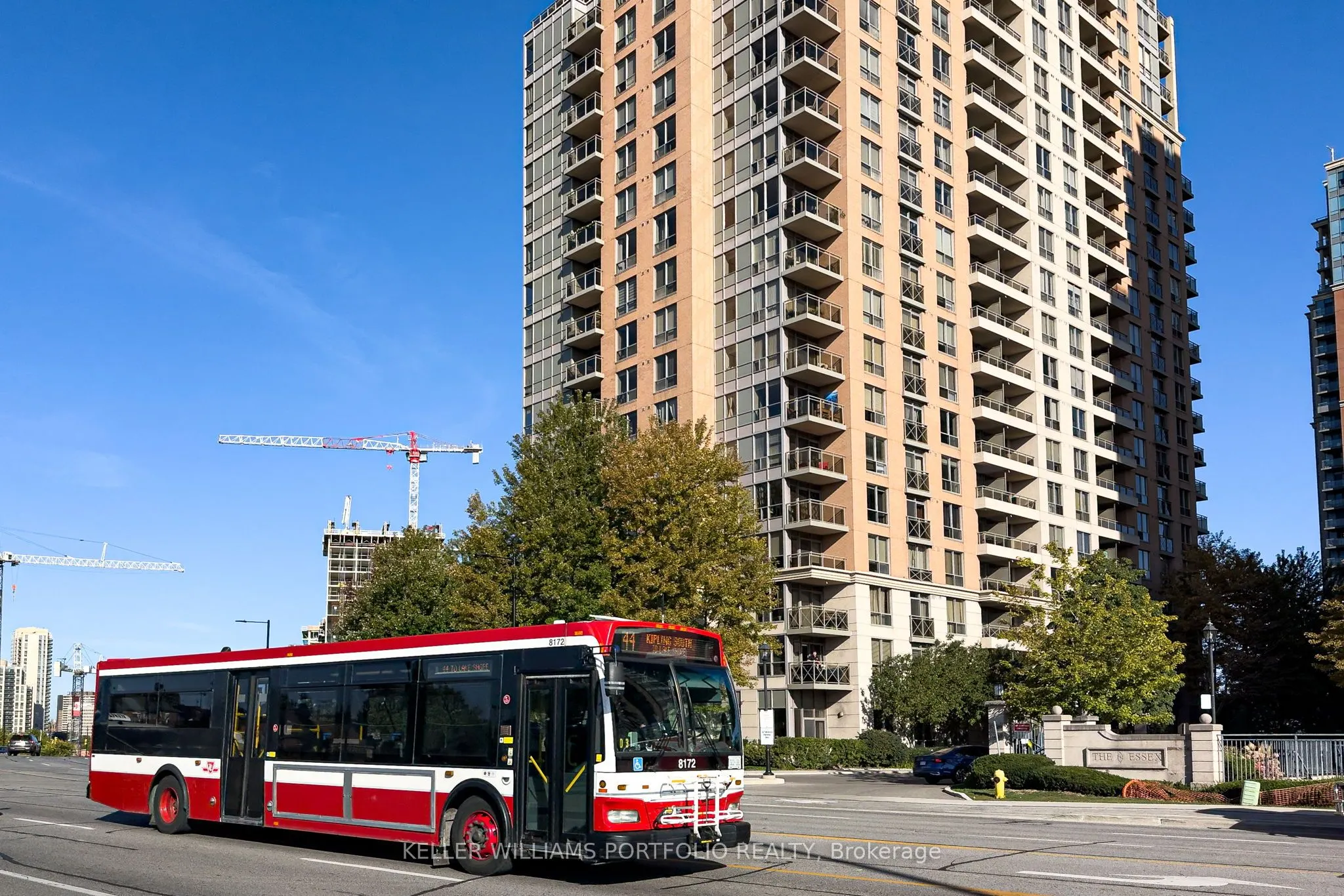 5229 Dundas Street W, #707