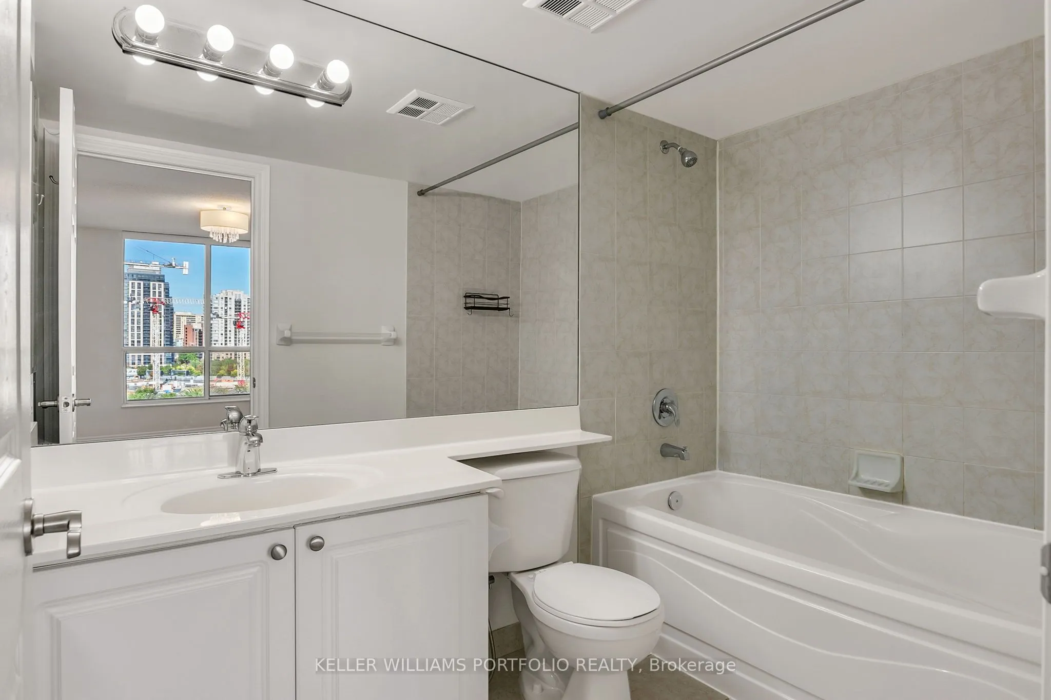 5229 Dundas Street W, #707