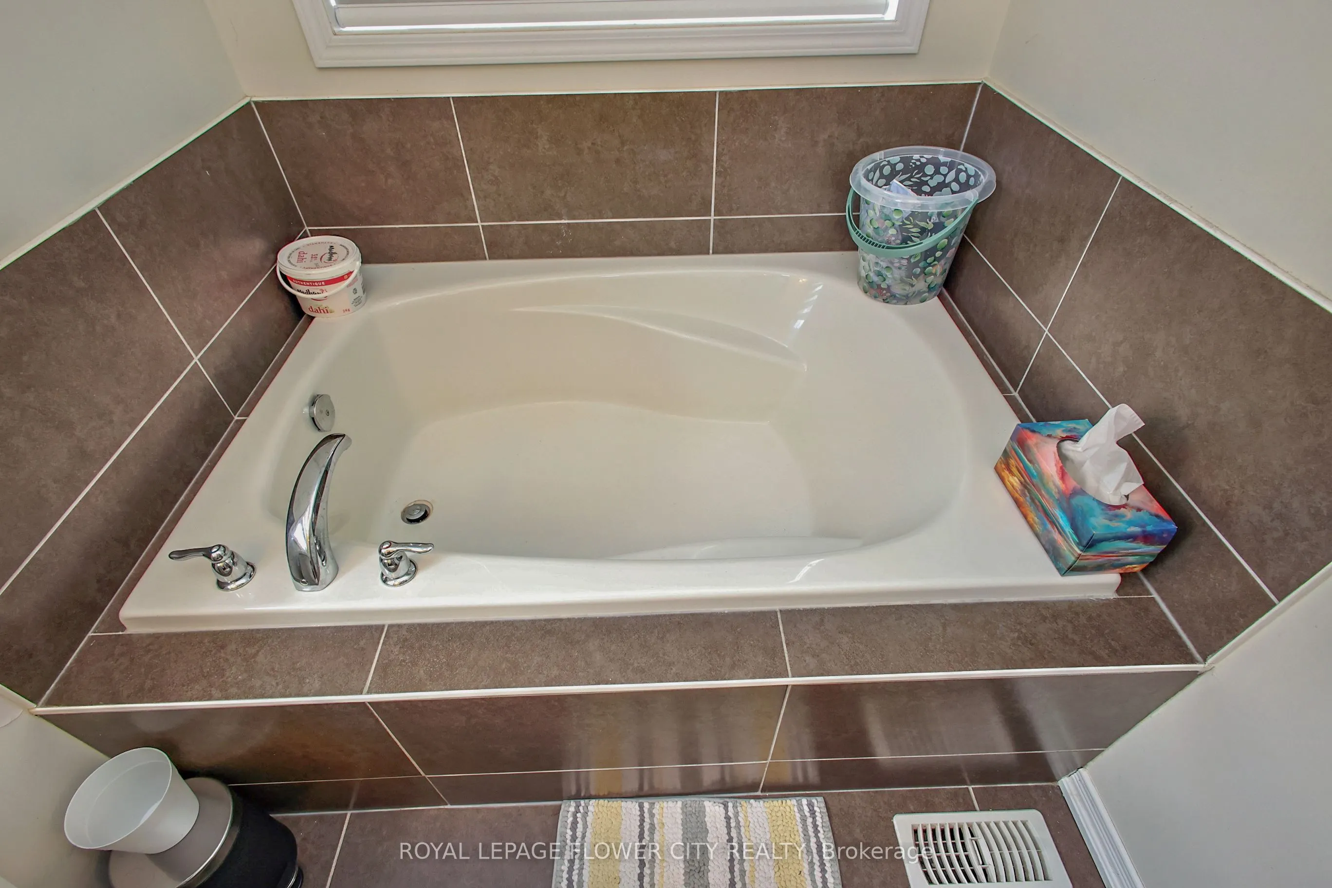 81 Baffin Crescent
