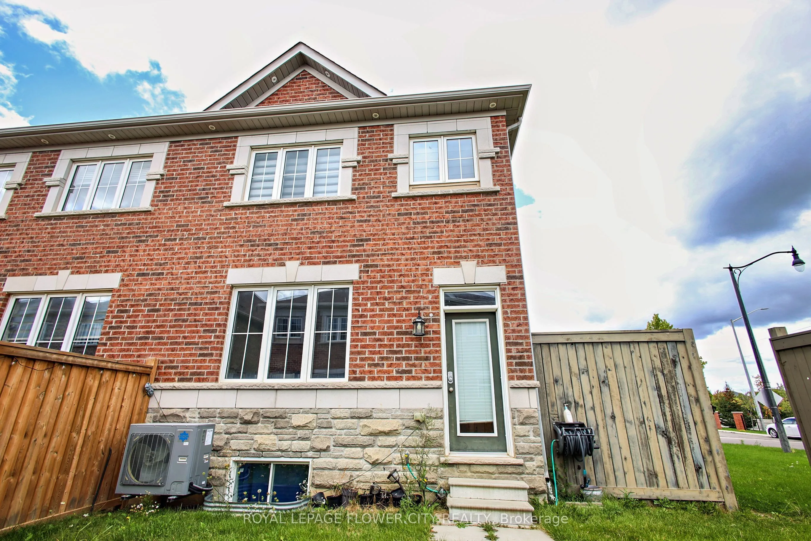 81 Baffin Crescent