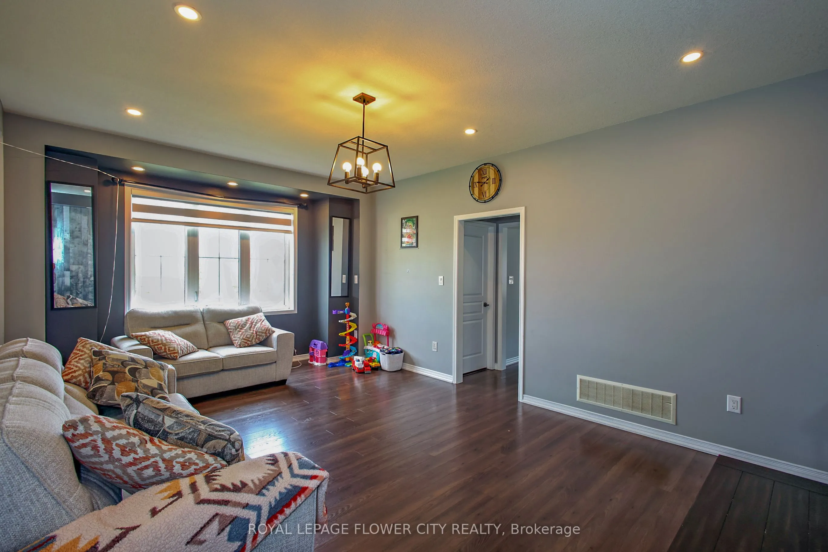 81 Baffin Crescent