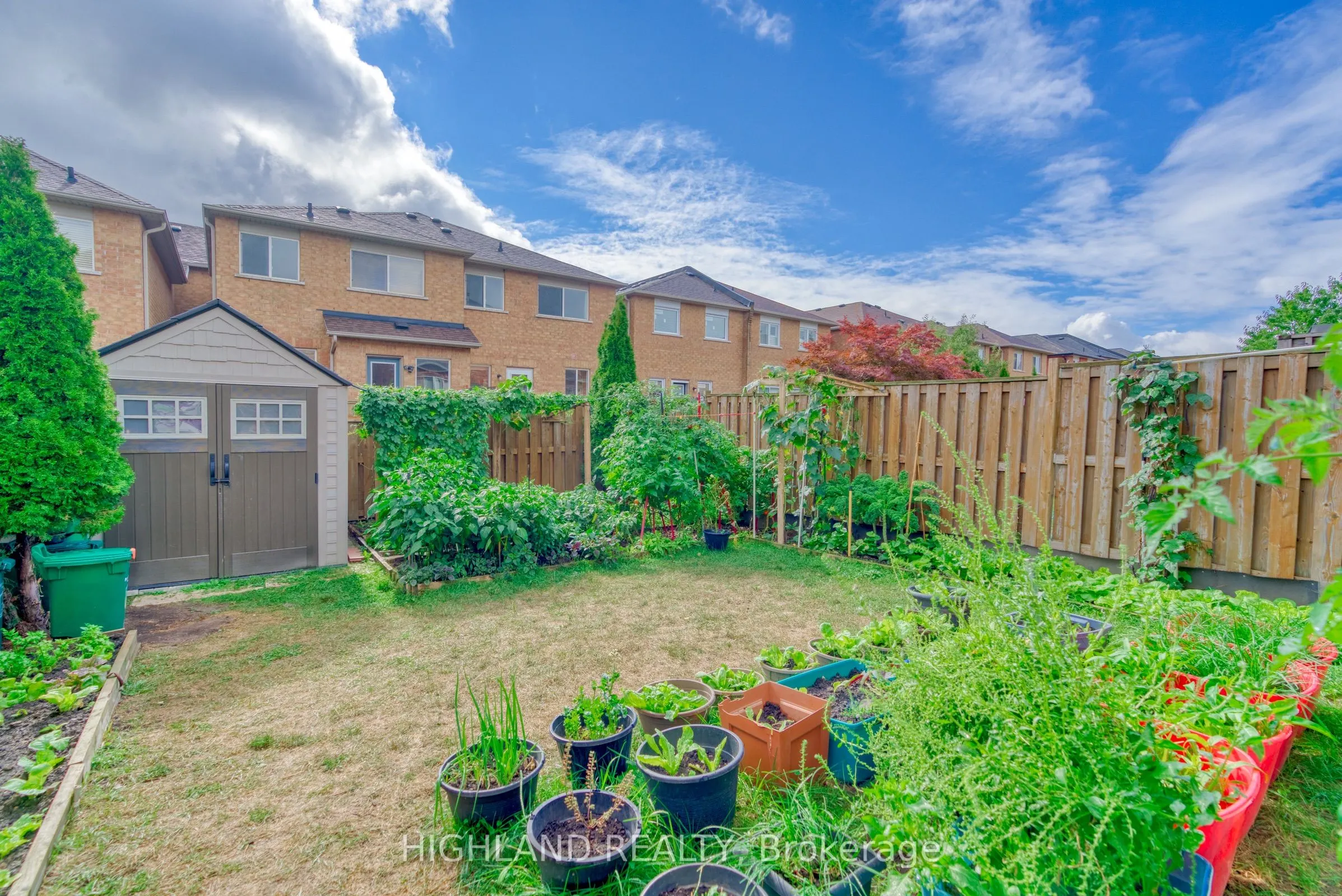 3904 Stardust Drive
