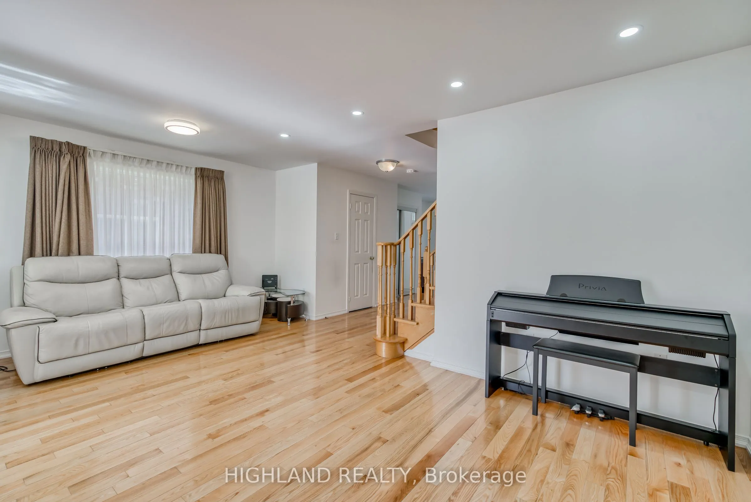 3904 Stardust Drive