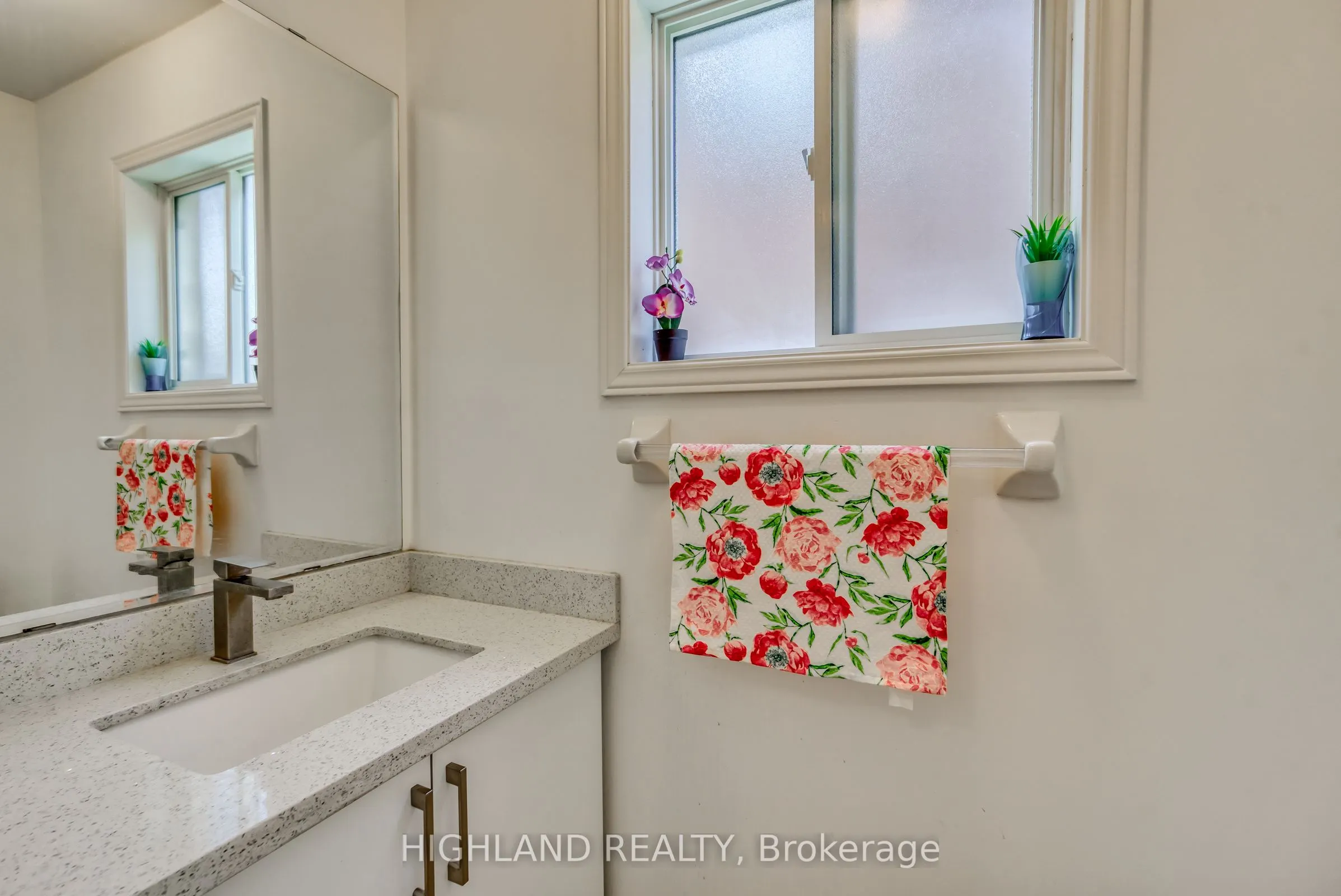 3904 Stardust Drive