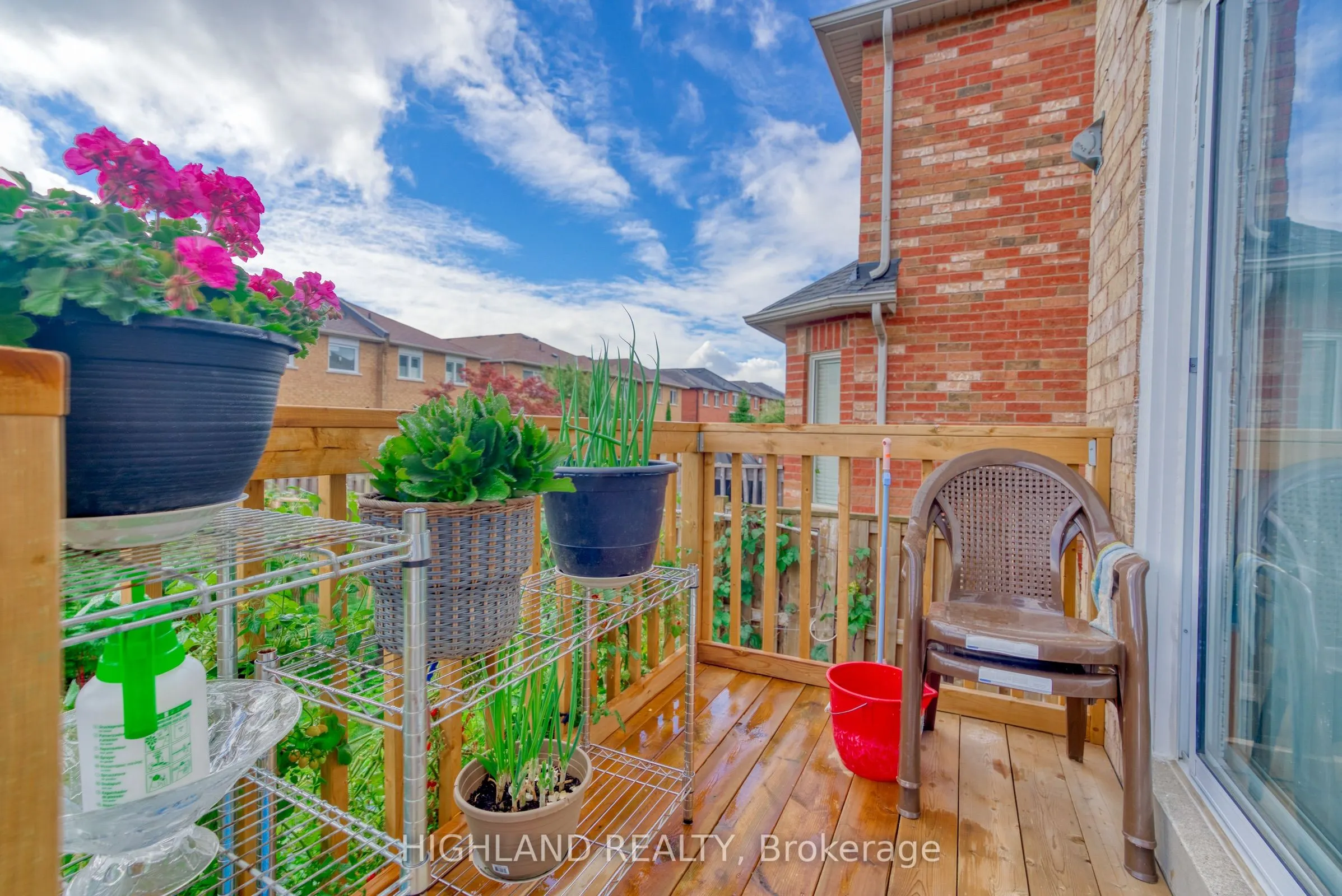 3904 Stardust Drive