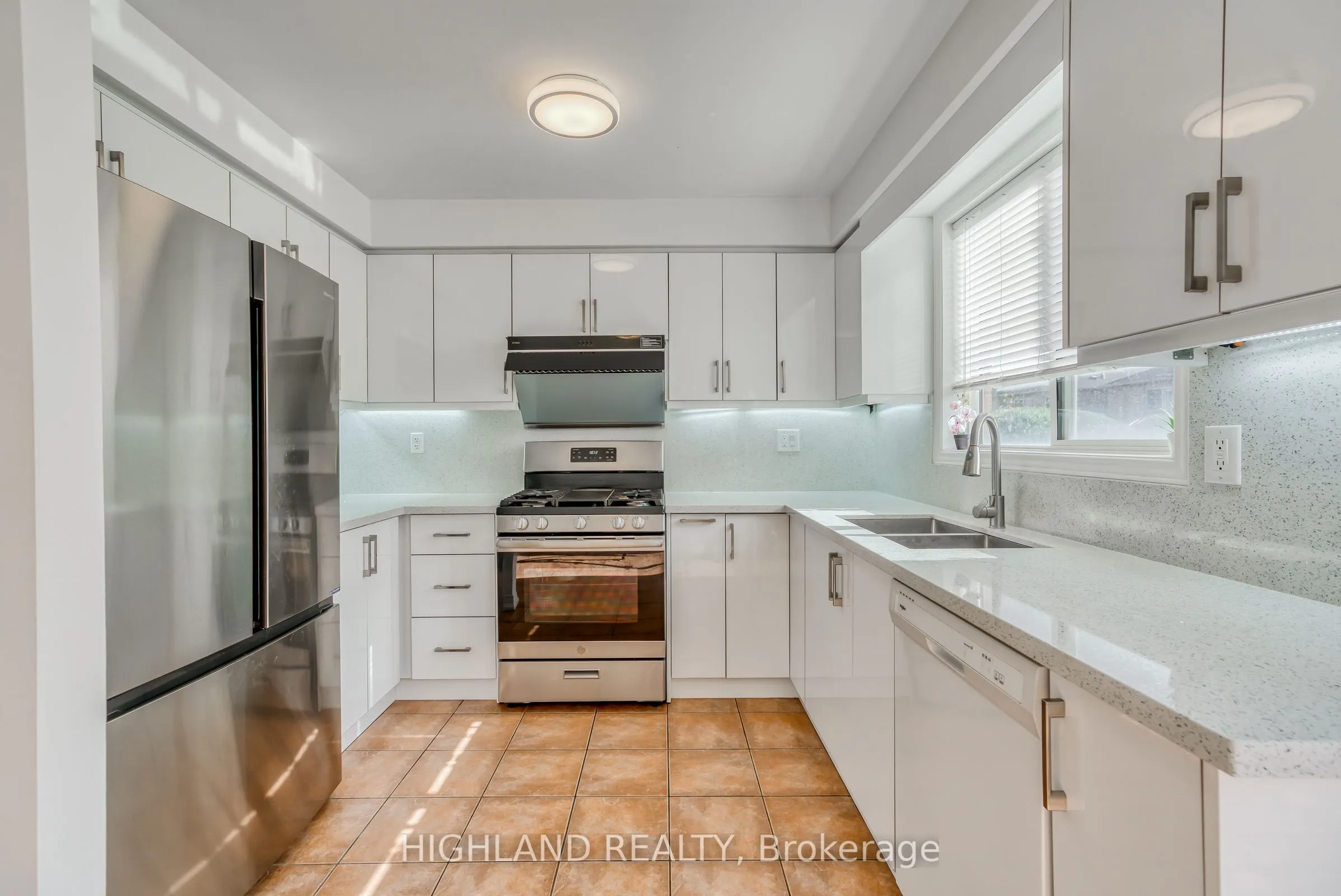 3904 Stardust Drive