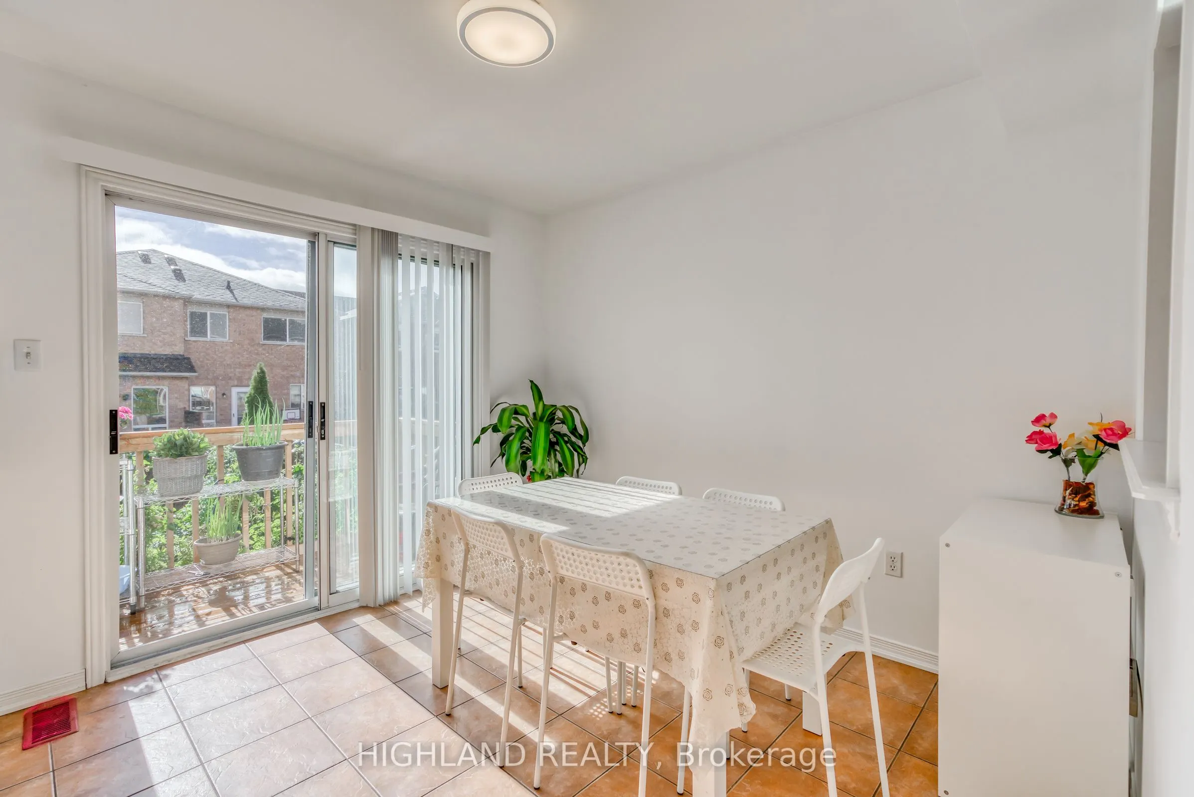 3904 Stardust Drive