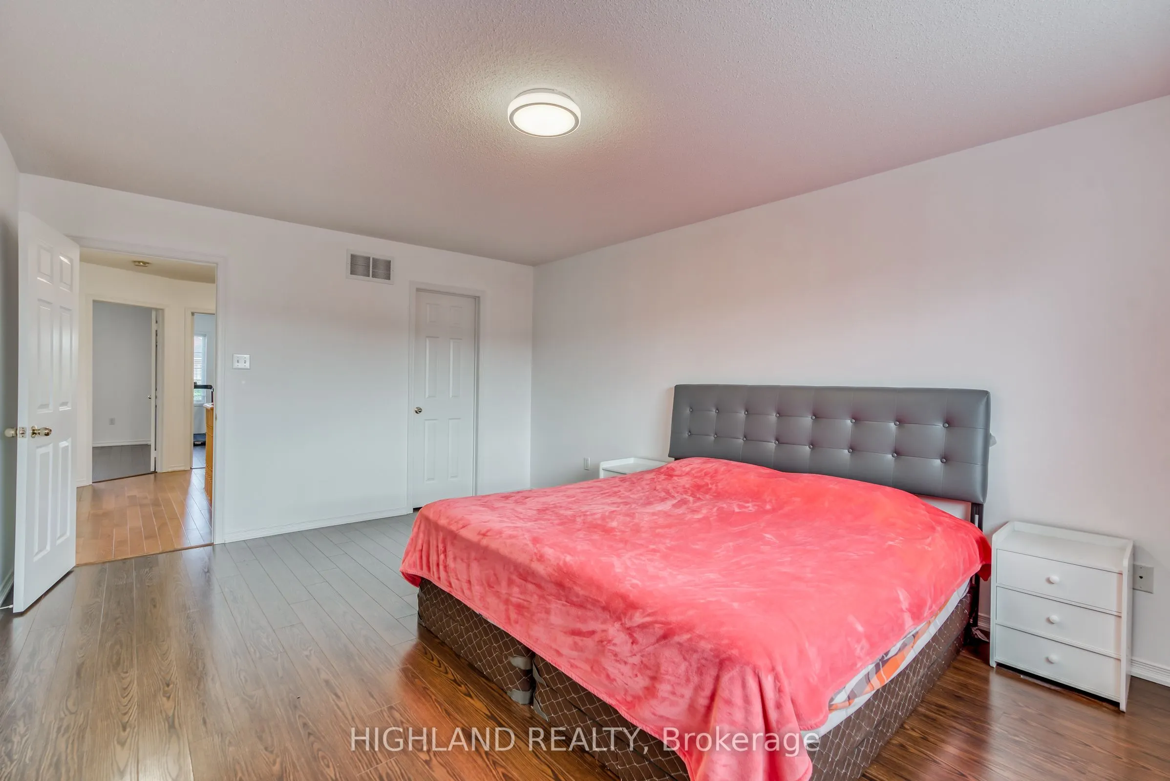 3904 Stardust Drive