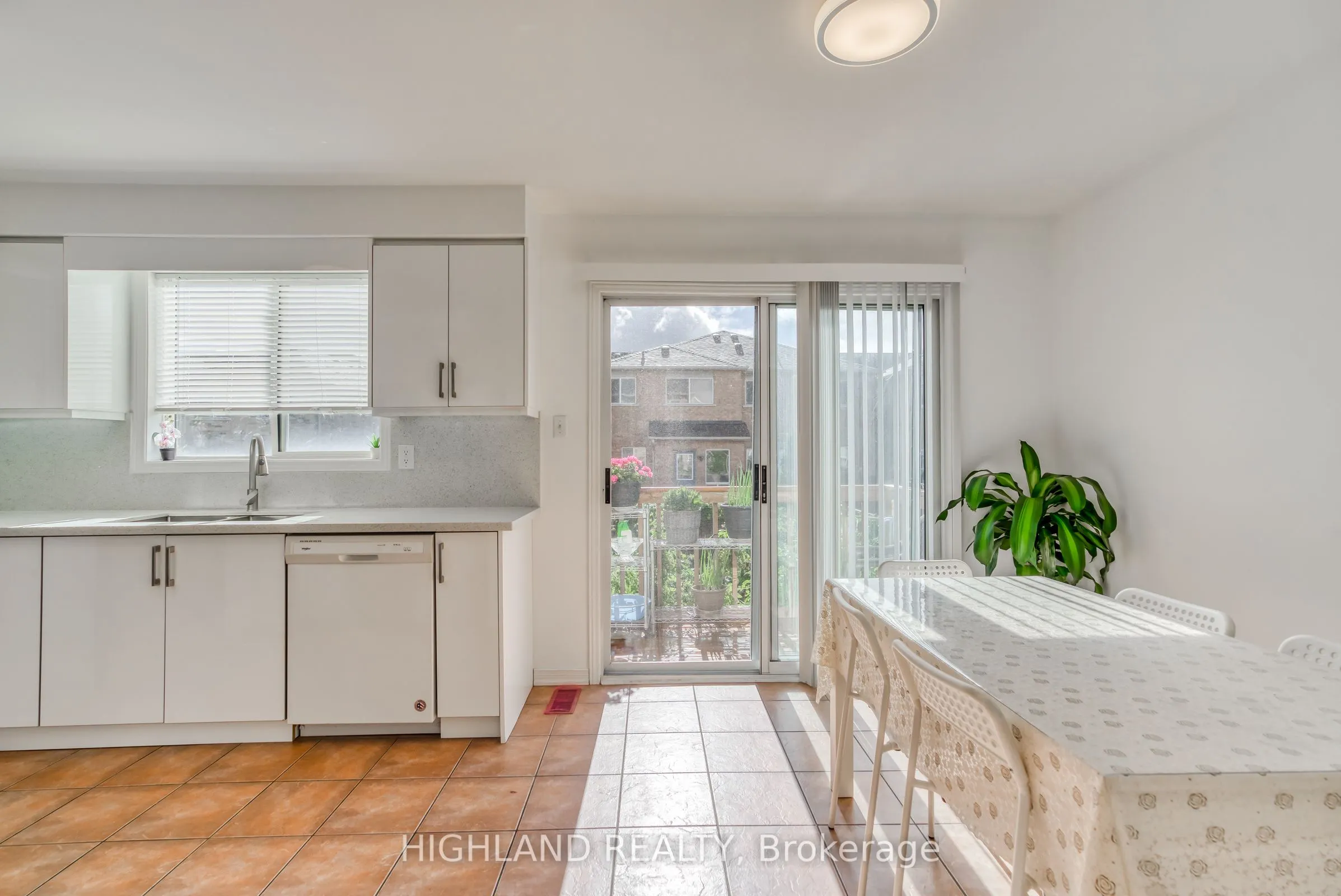 3904 Stardust Drive