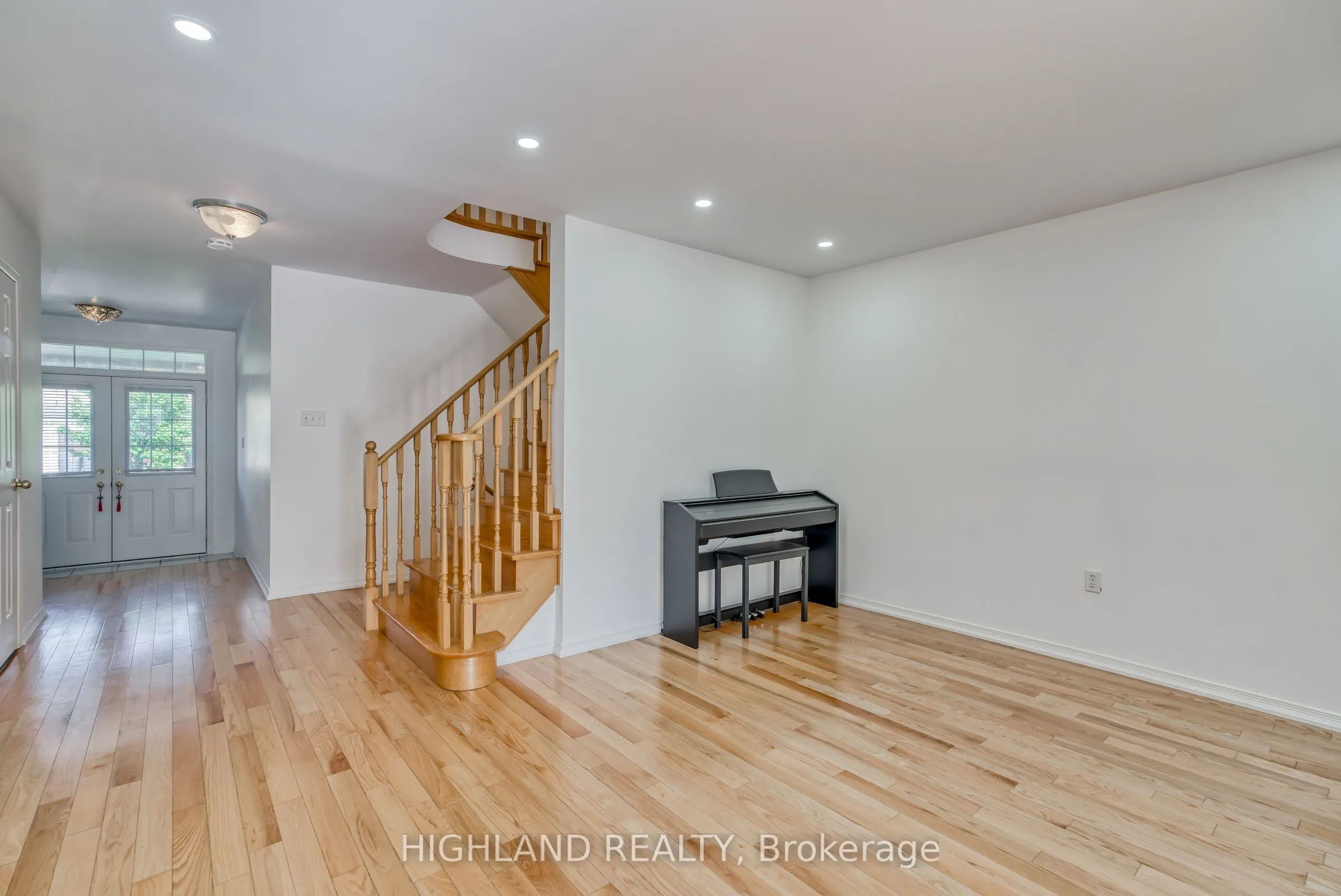 3904 Stardust Drive