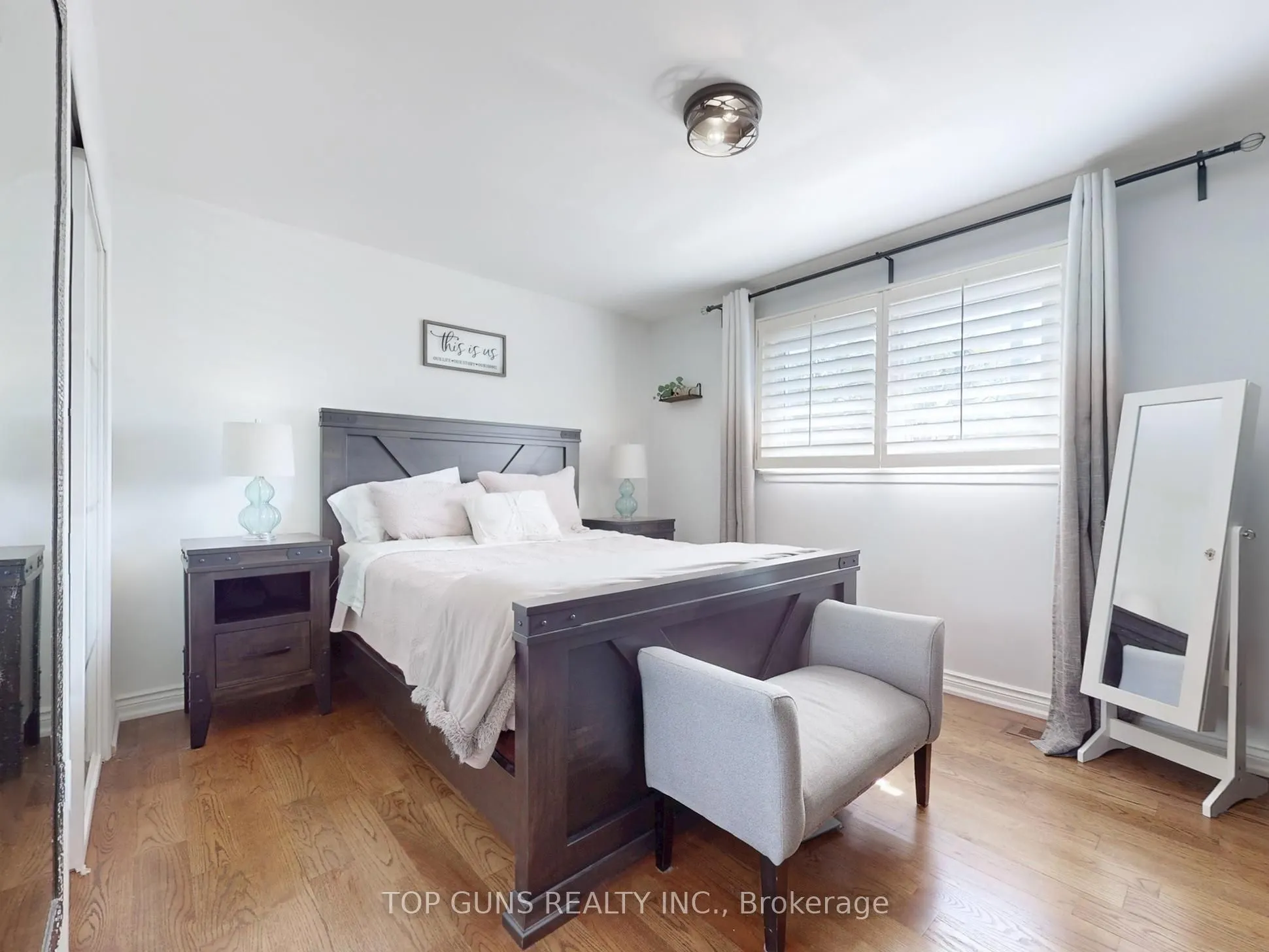 25 Ringway Crescent