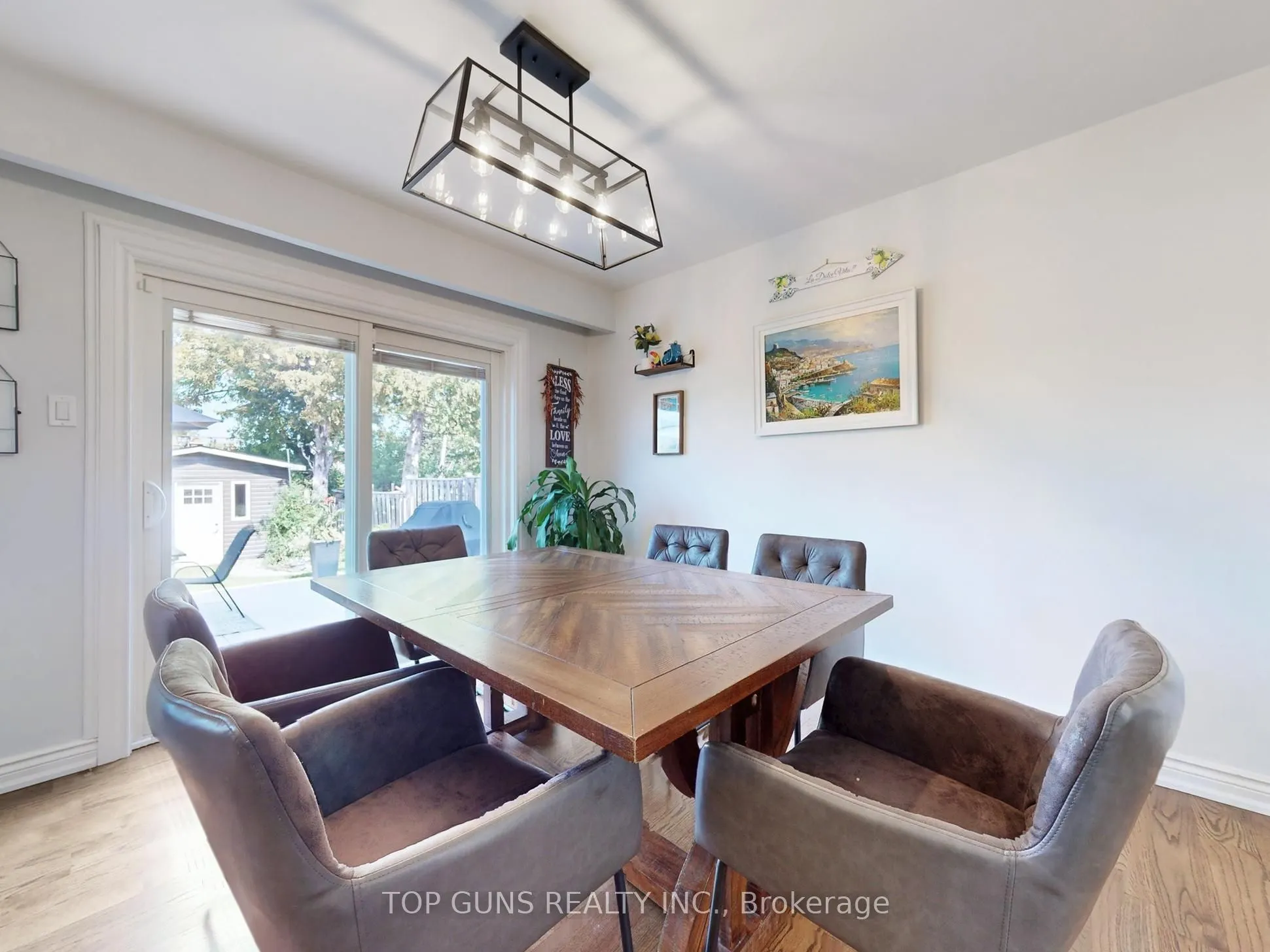 25 Ringway Crescent