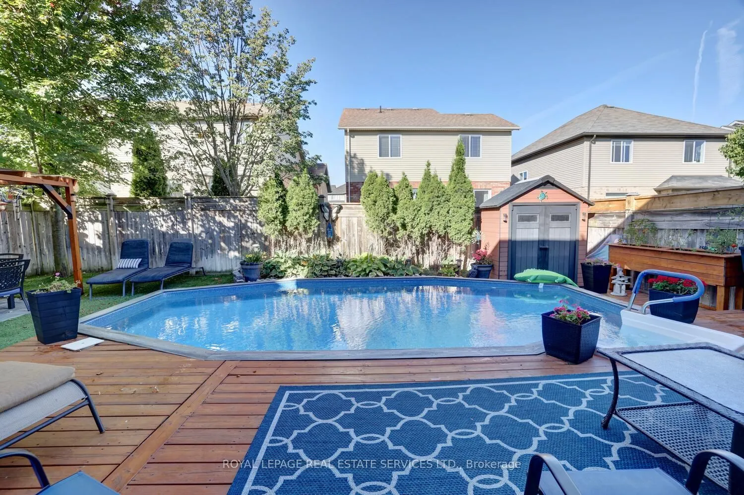 35 Aiken Crescent