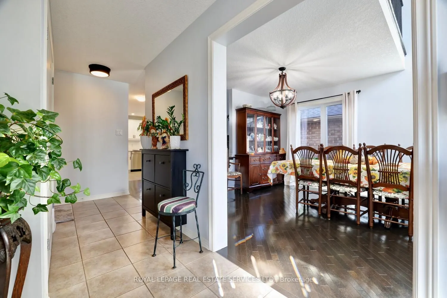 35 Aiken Crescent