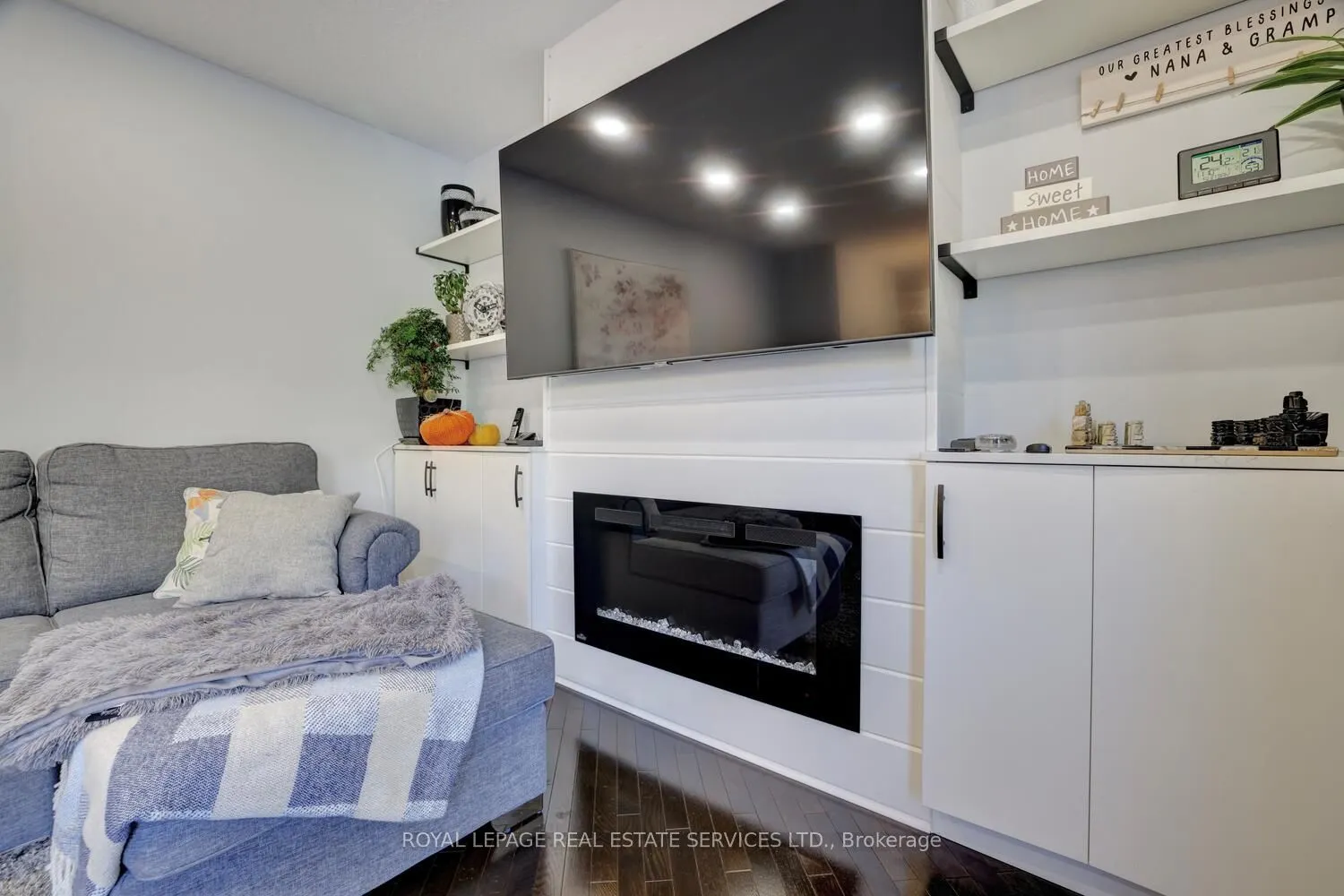 35 Aiken Crescent