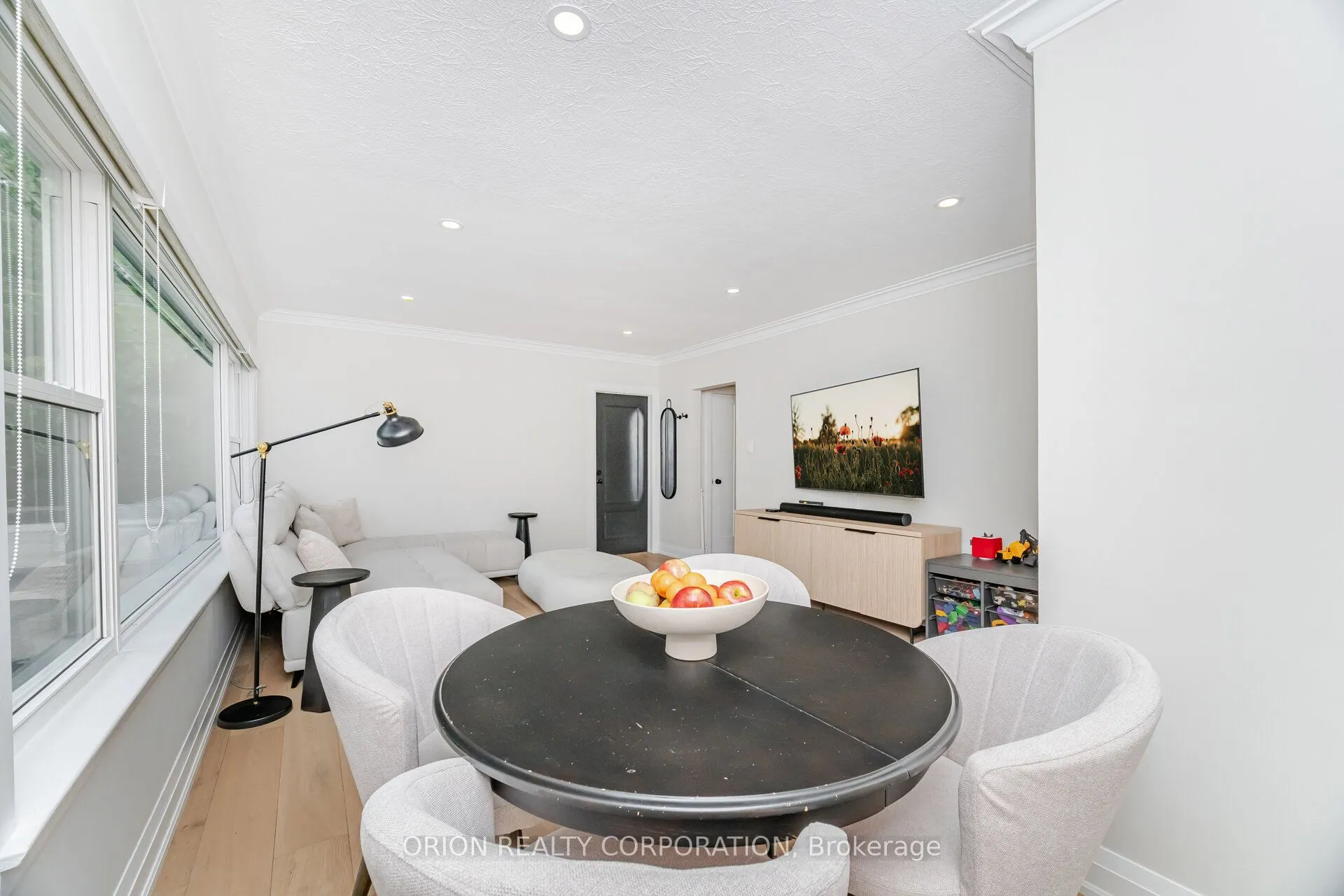 86 Park Street W