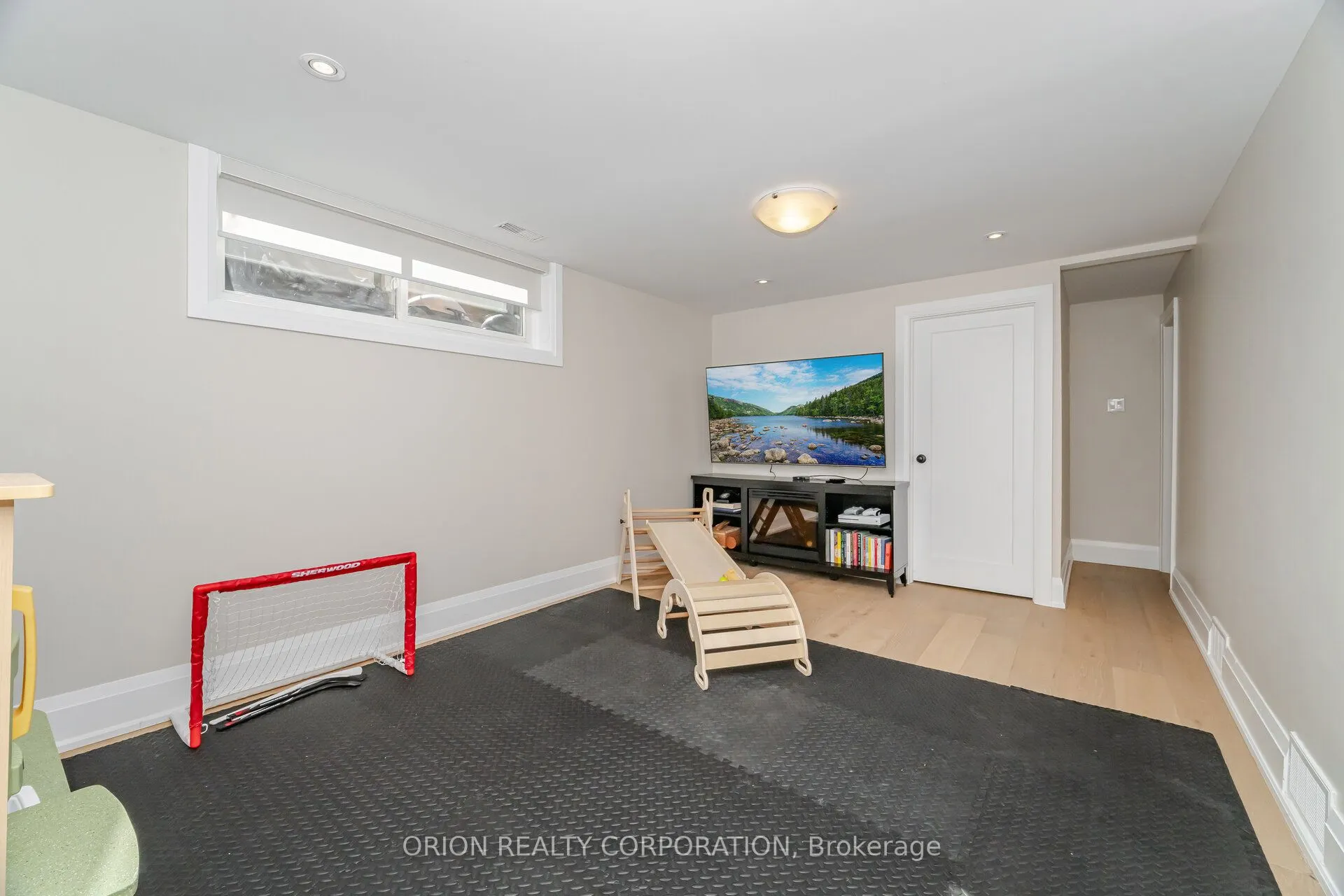 86 Park Street W