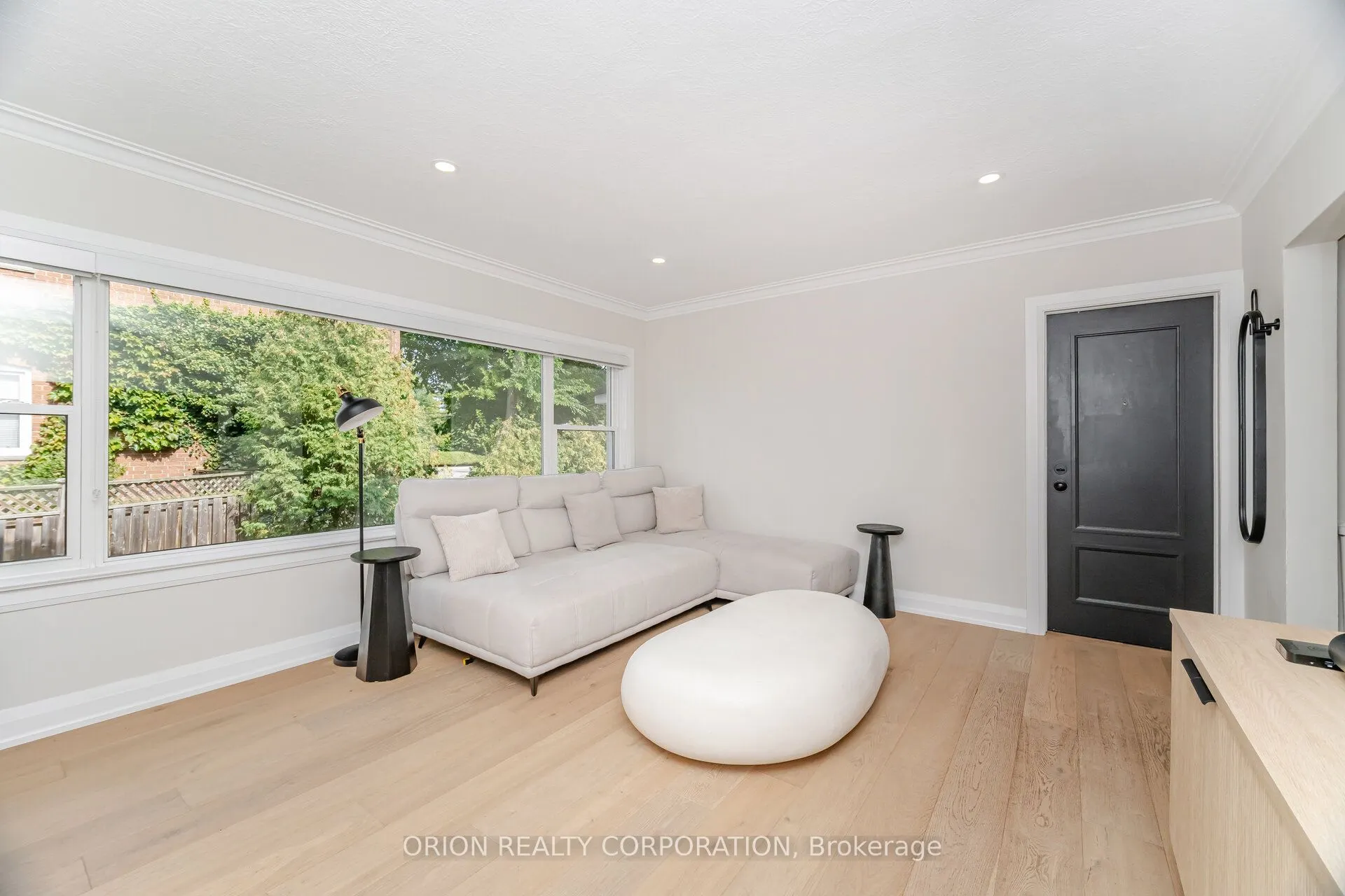 86 Park Street W