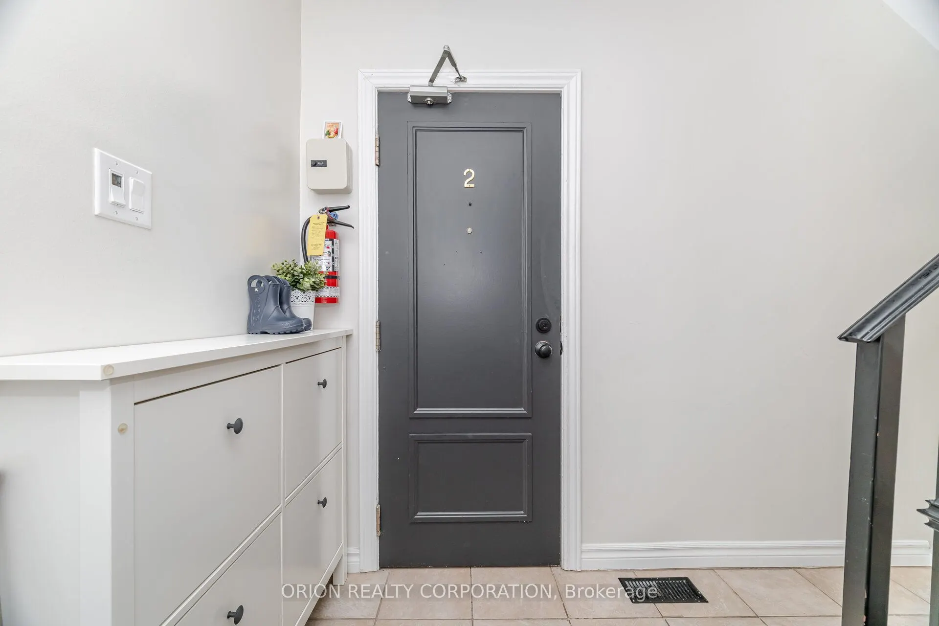 86 Park Street W