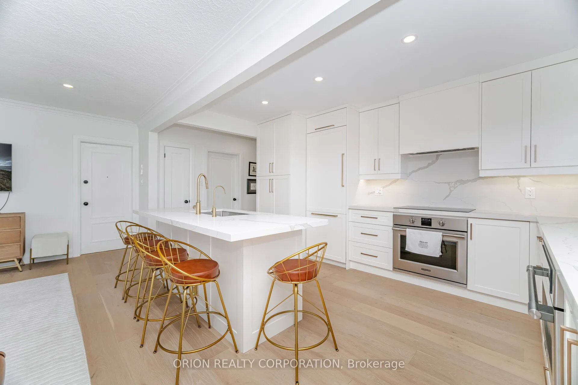 86 Park Street W