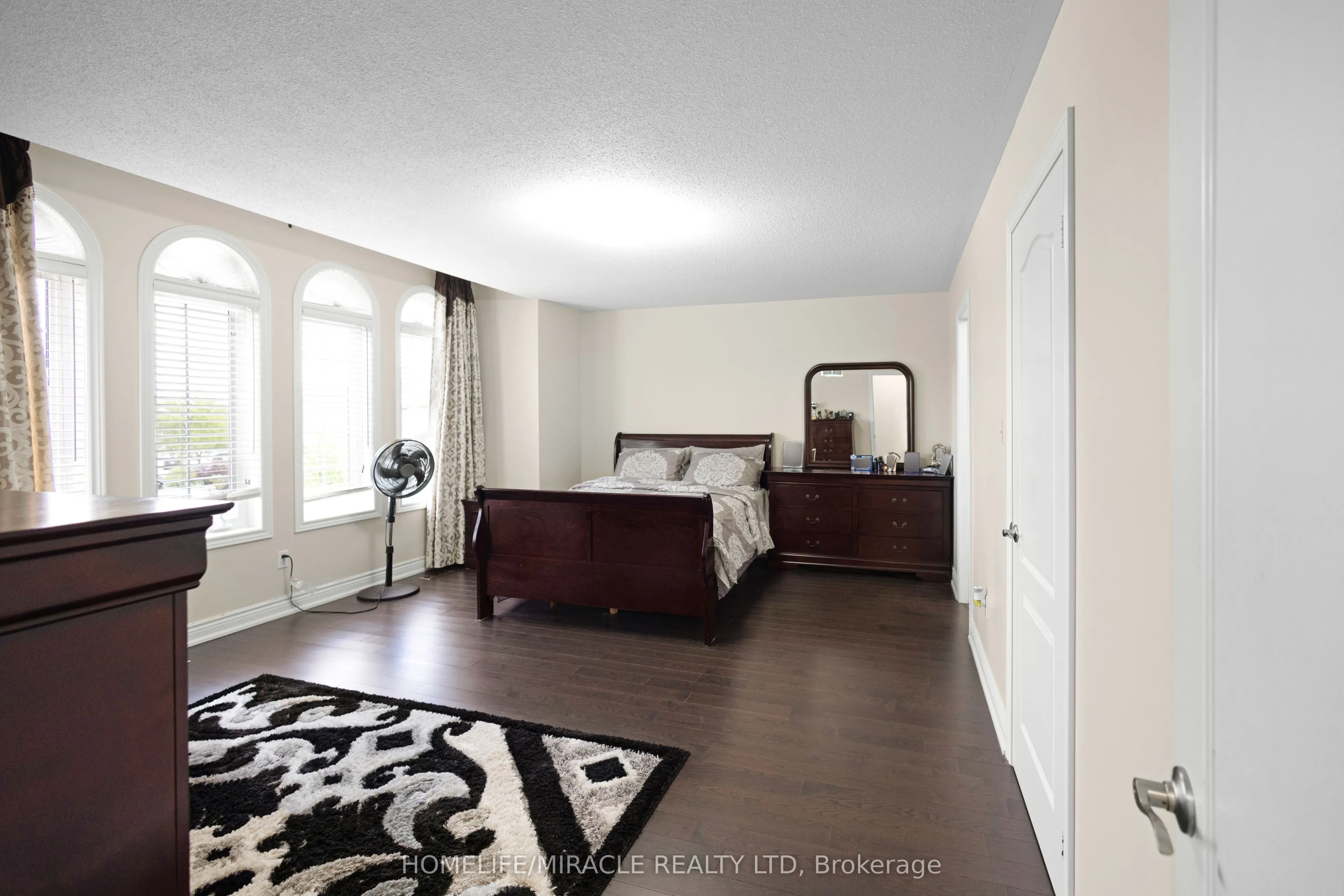 24 Fauna Court