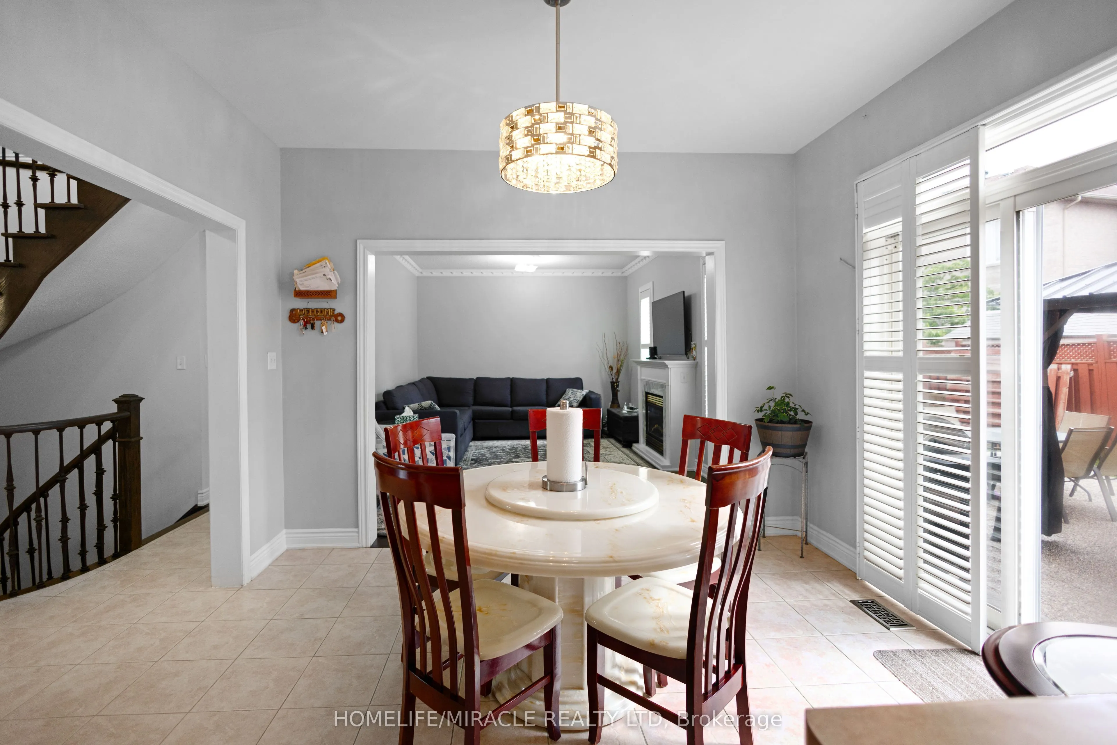 24 Fauna Court