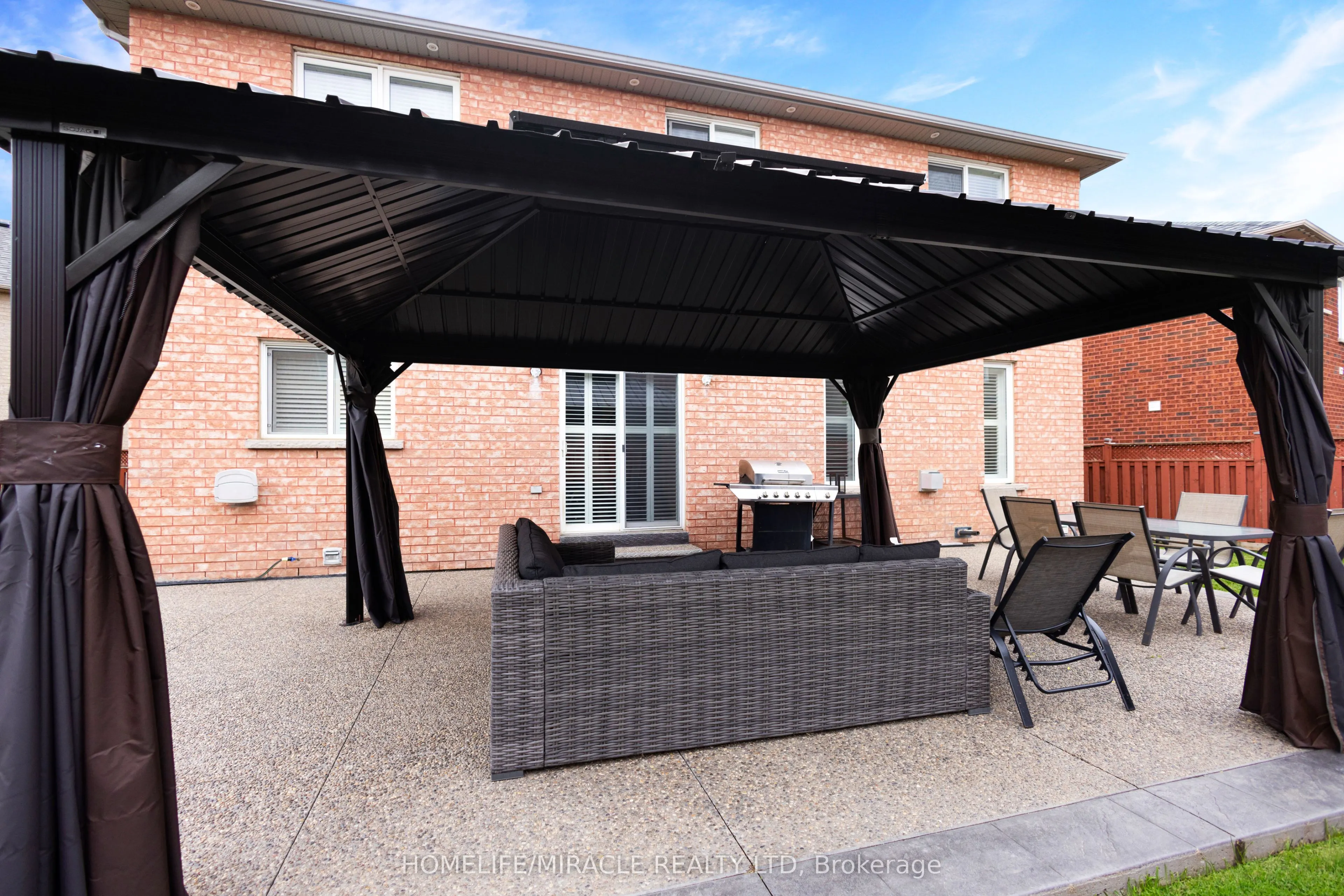 24 Fauna Court