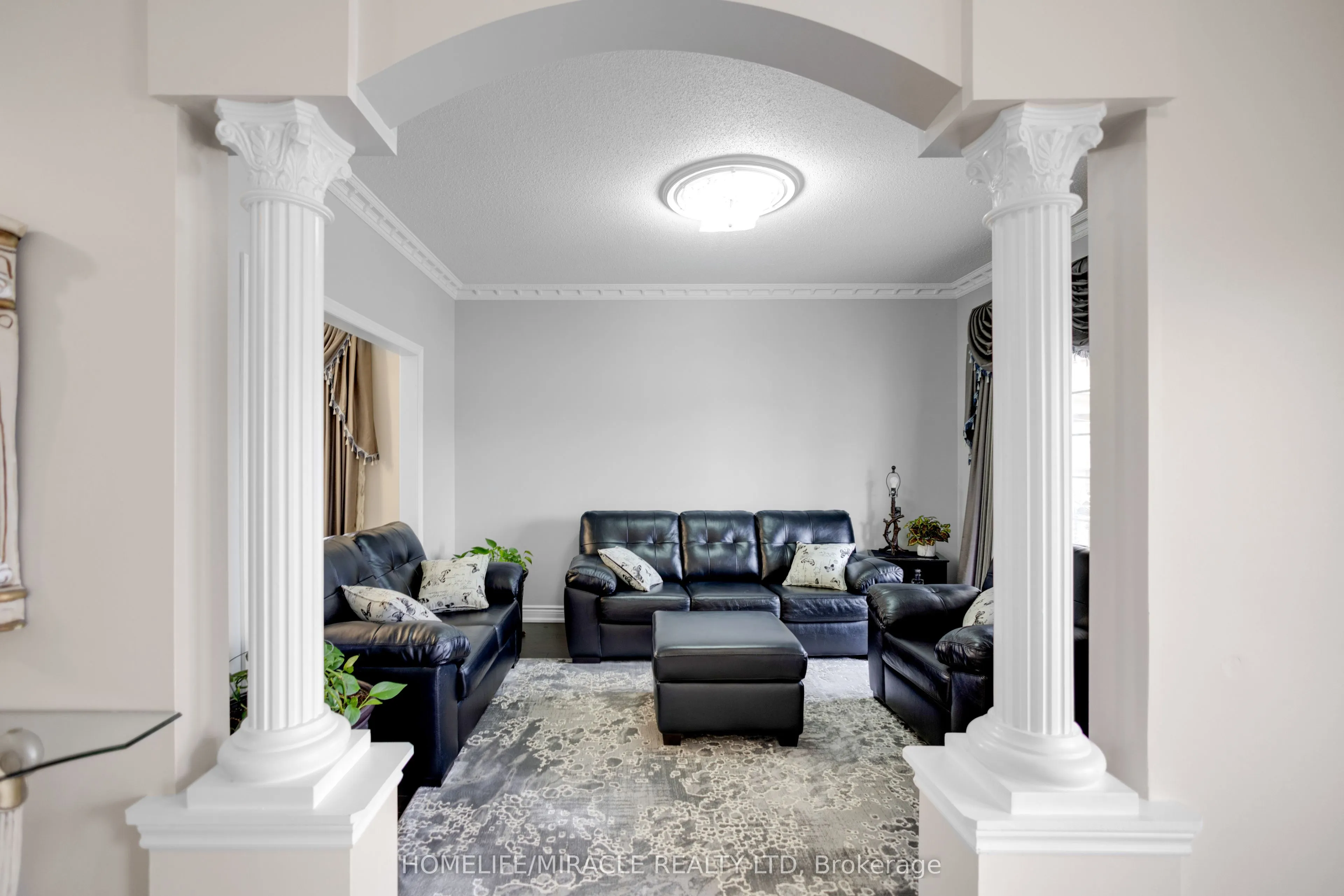 24 Fauna Court