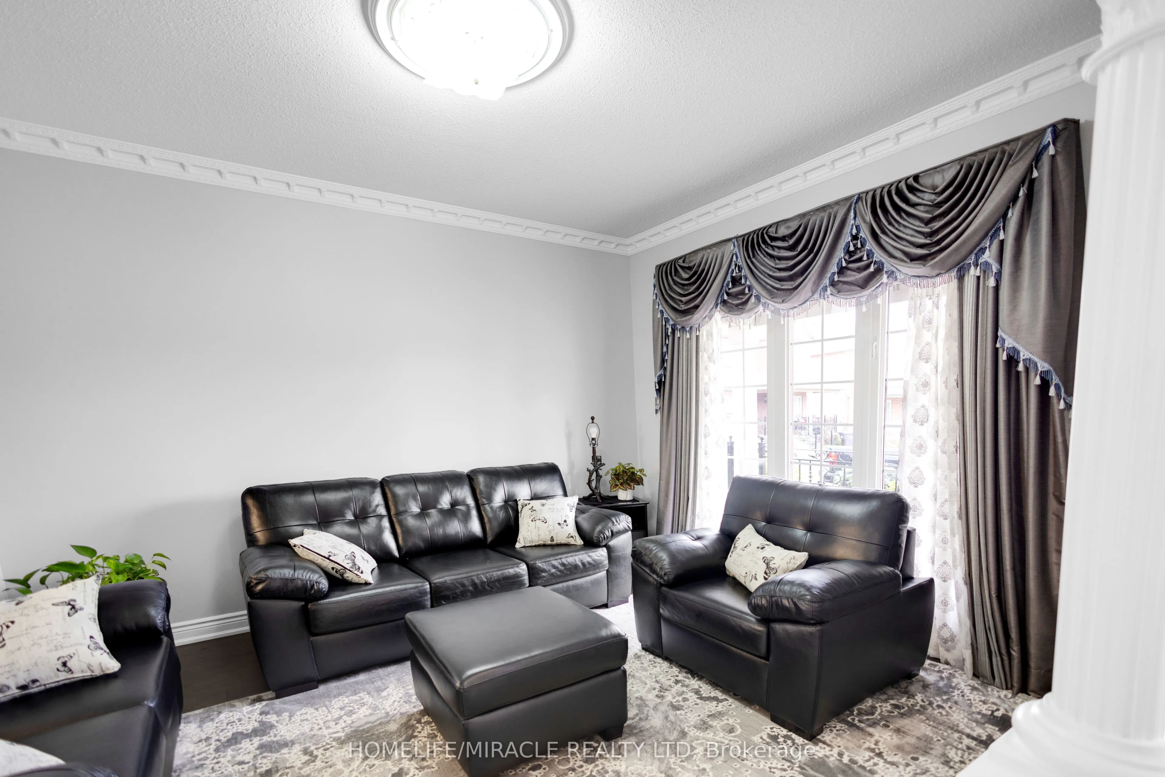 24 Fauna Court