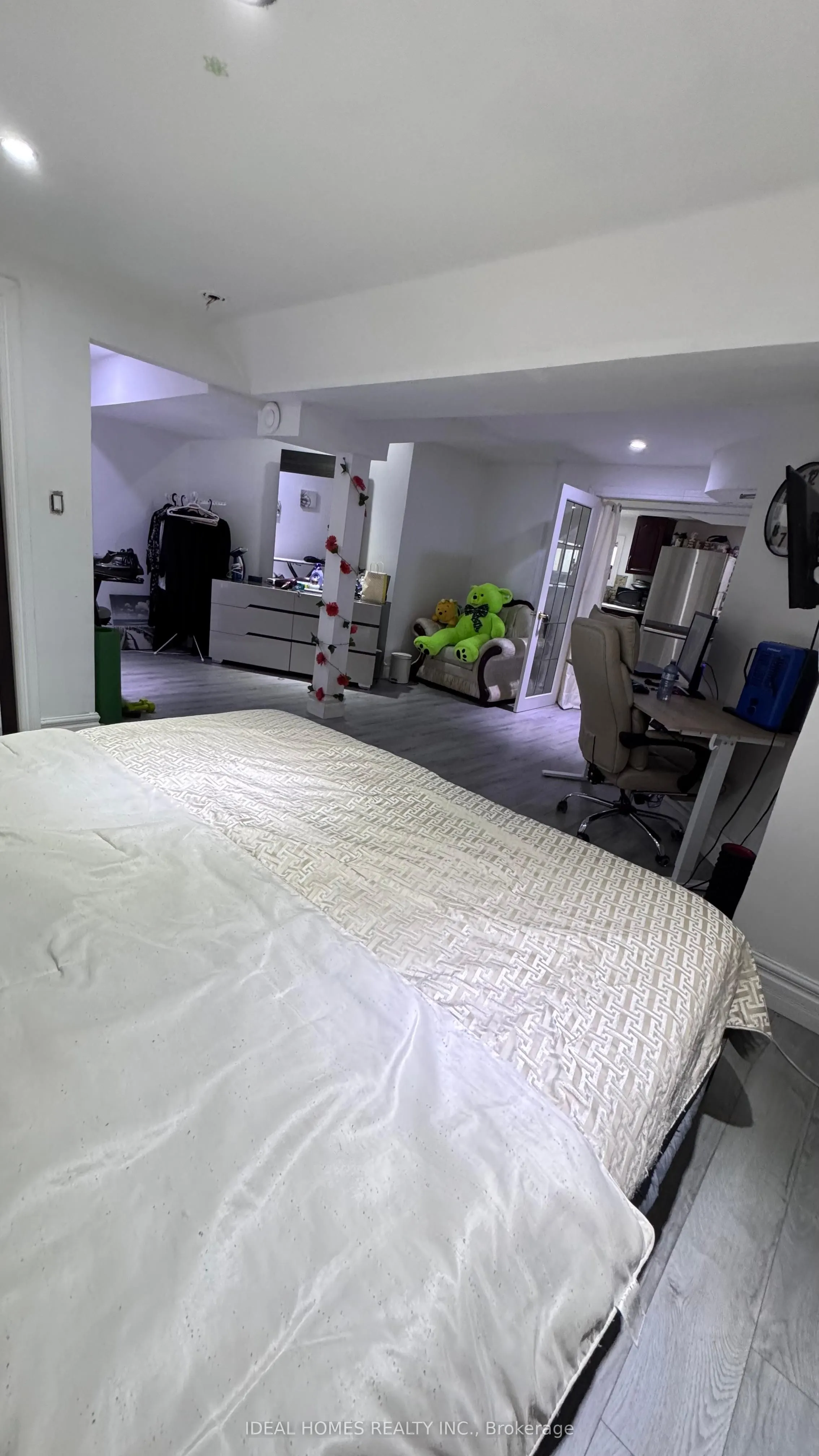 3057 Grenville Drive, #Basement