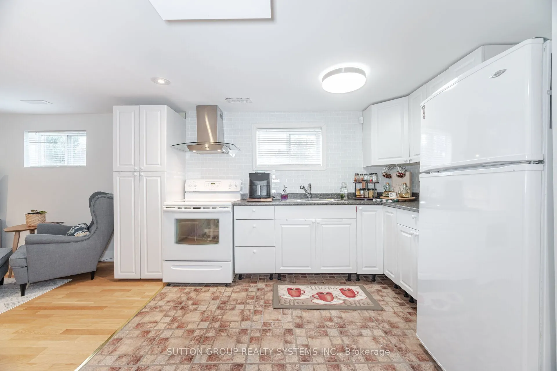 175 Connaught Crescent