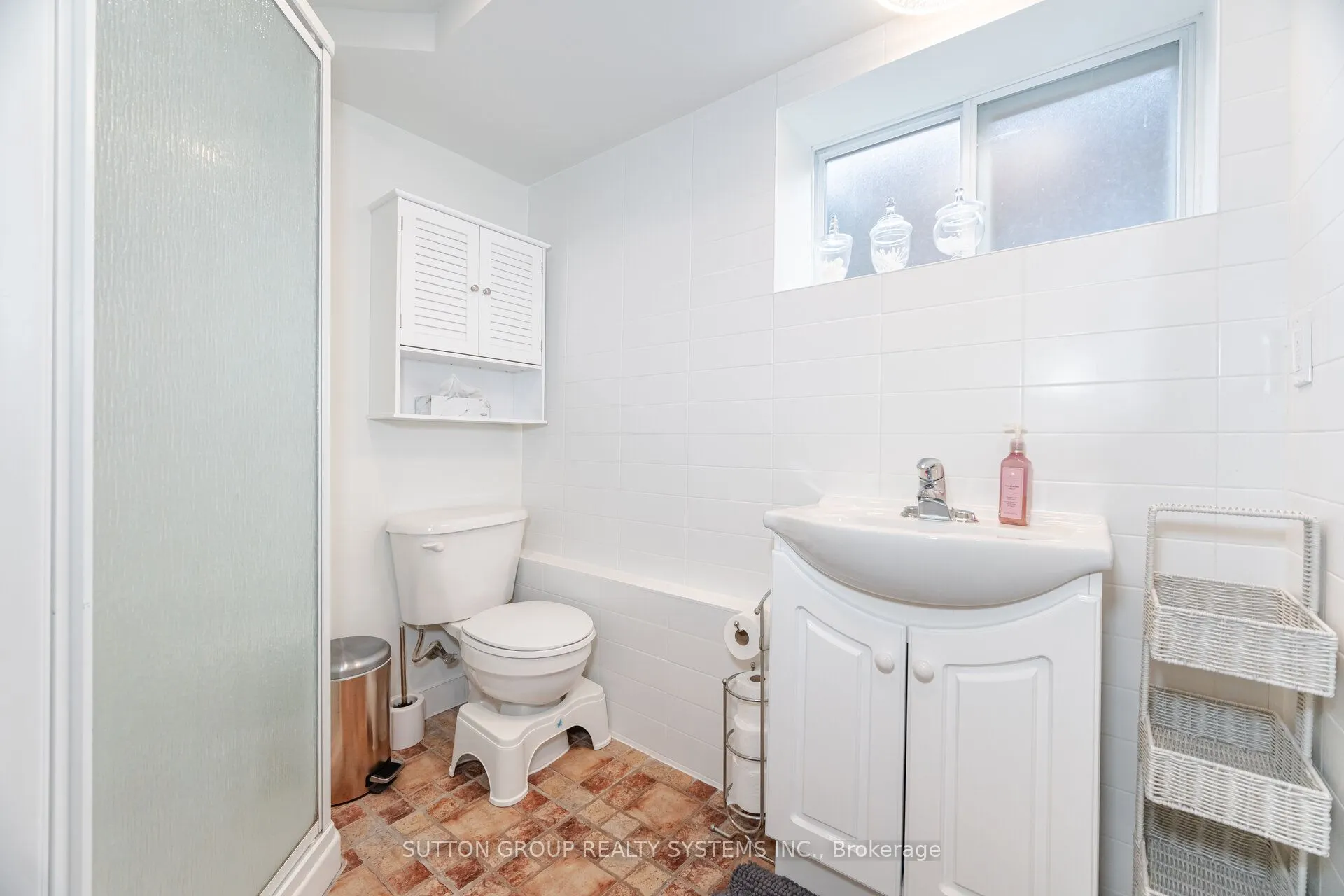 175 Connaught Crescent