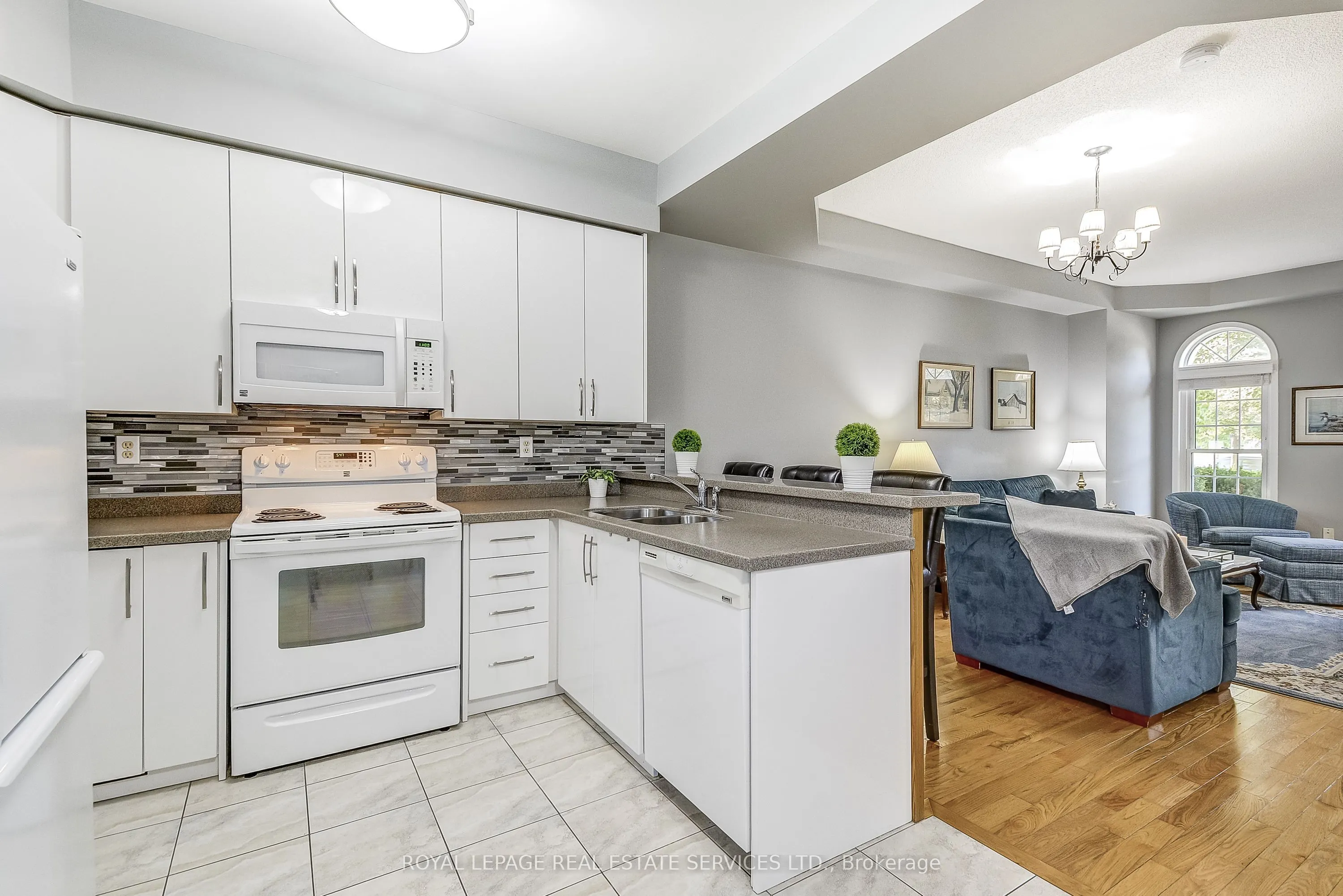 200 Glenashton Drive