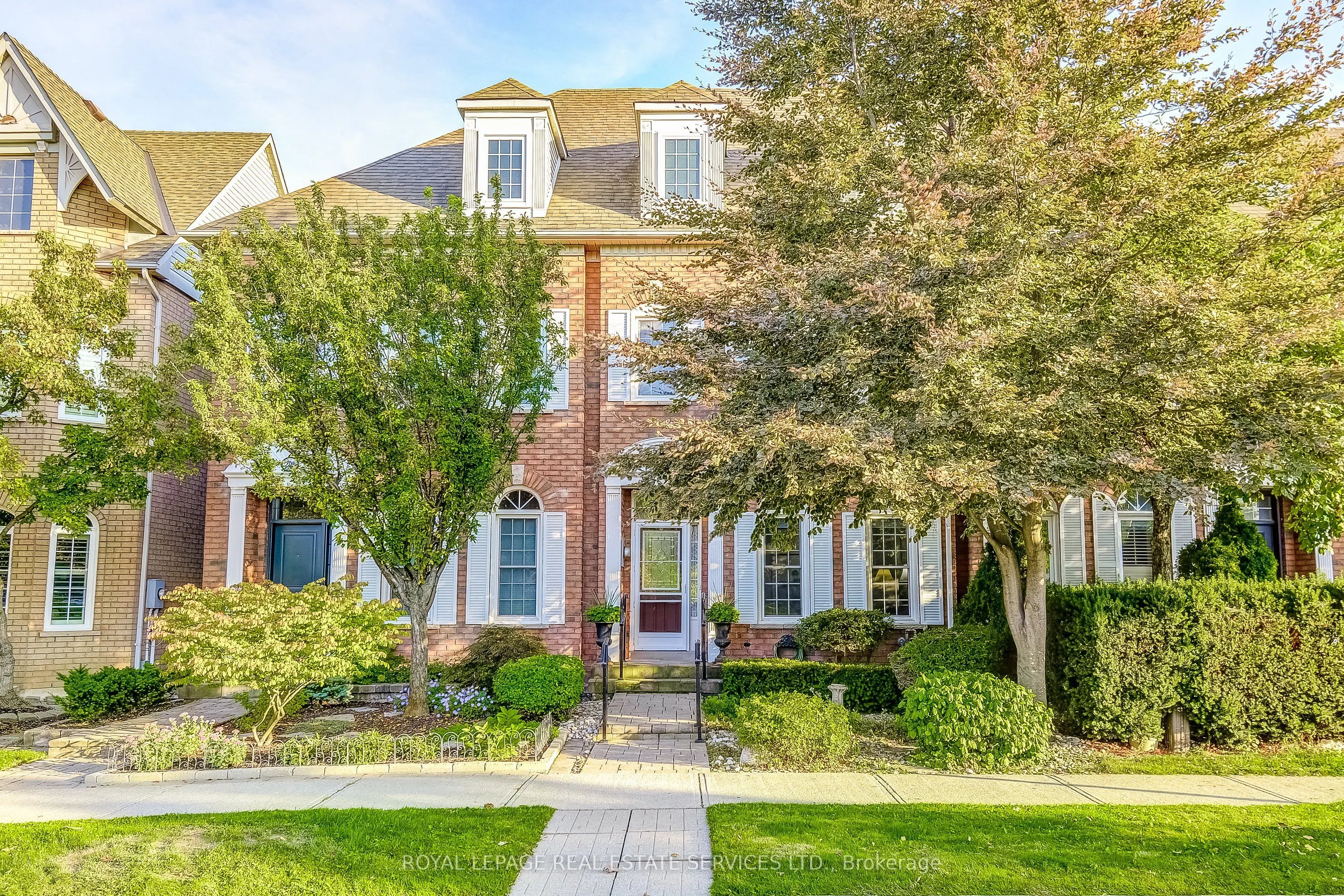 200 Glenashton Drive