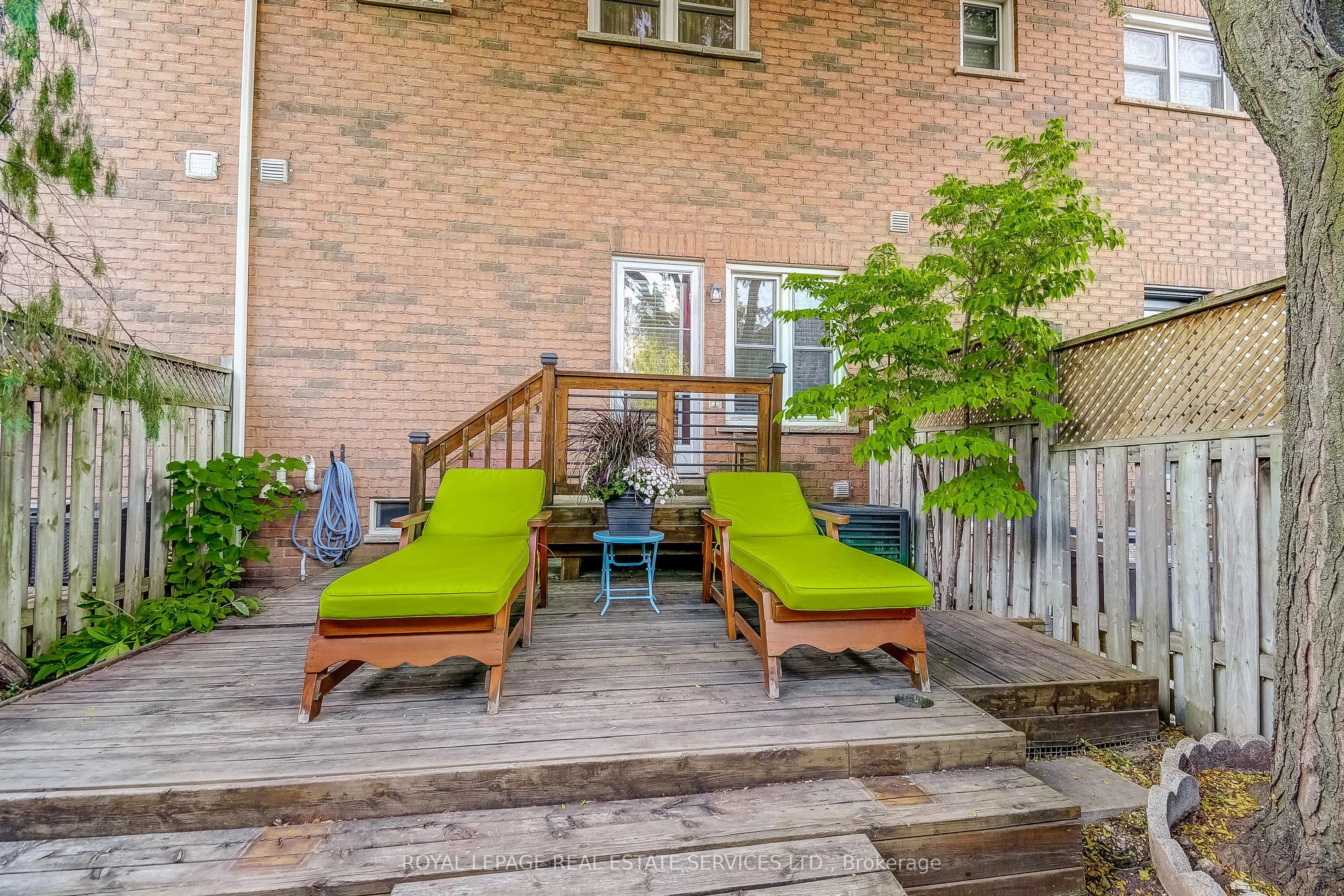 200 Glenashton Drive