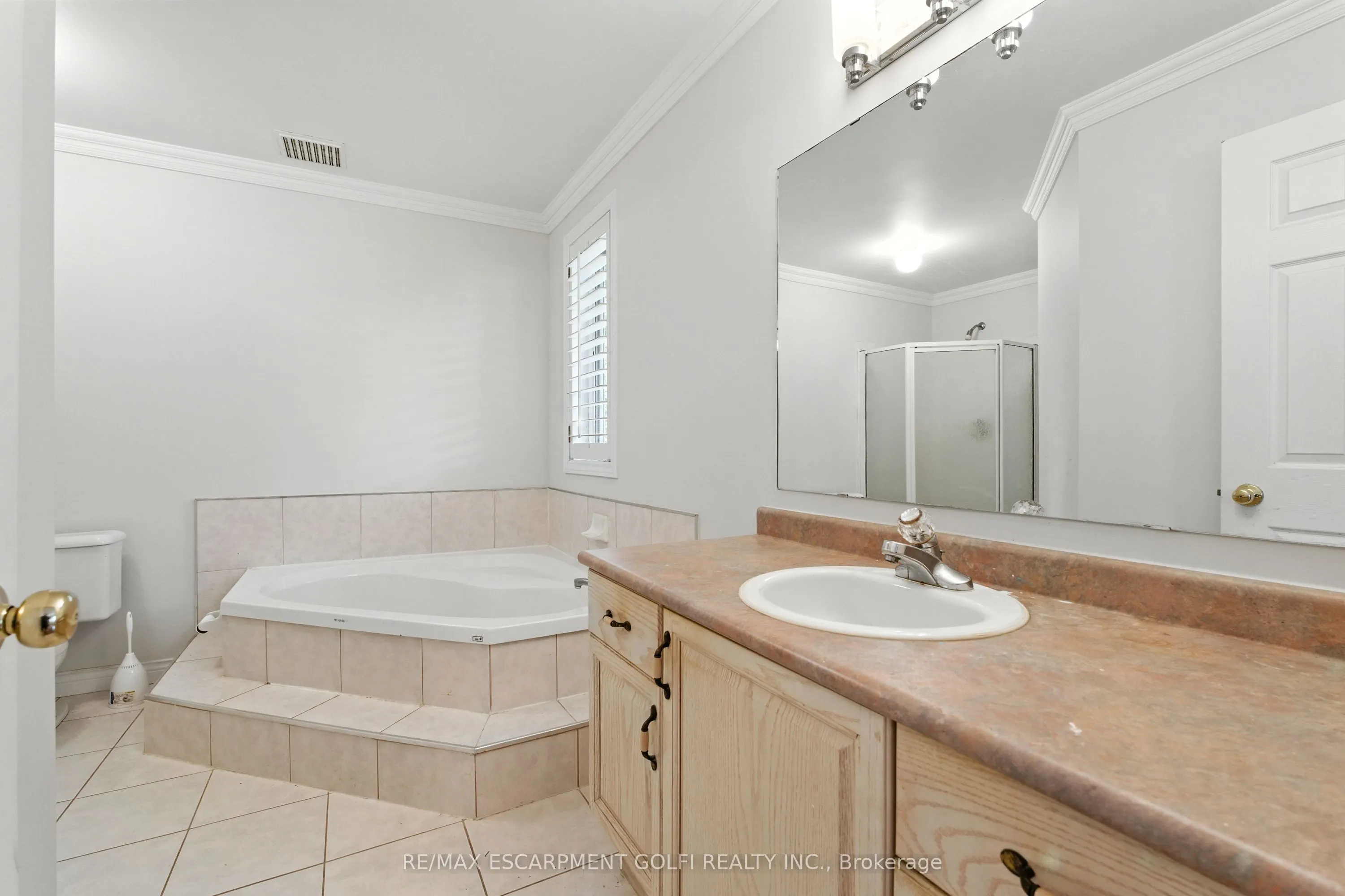 2139 Bushtrail Court