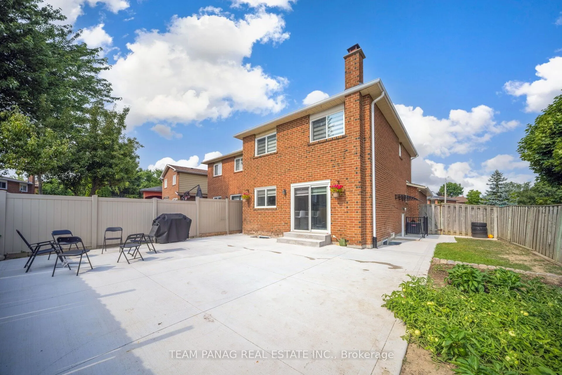 2 Trewartha Crescent