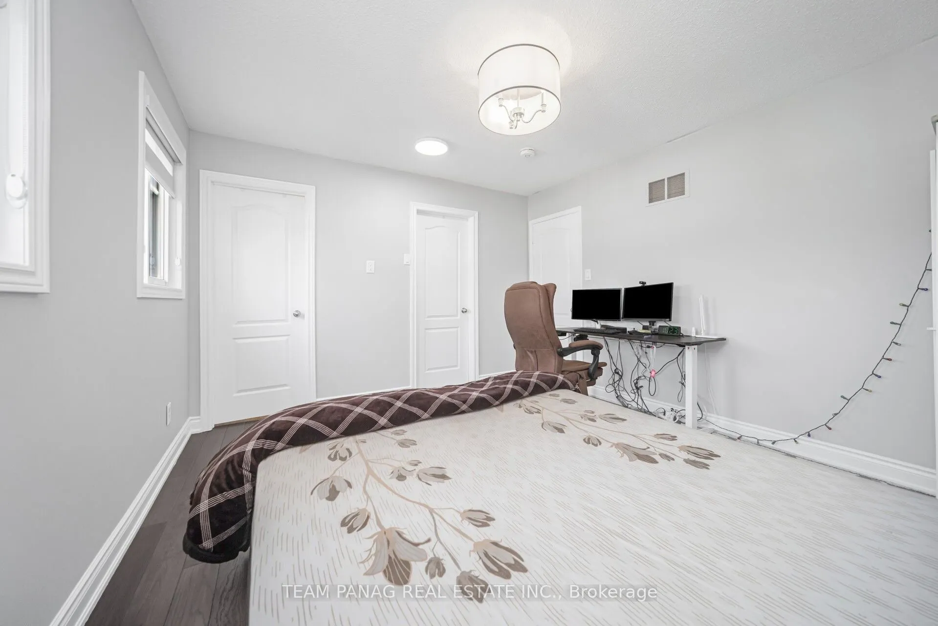 2 Trewartha Crescent