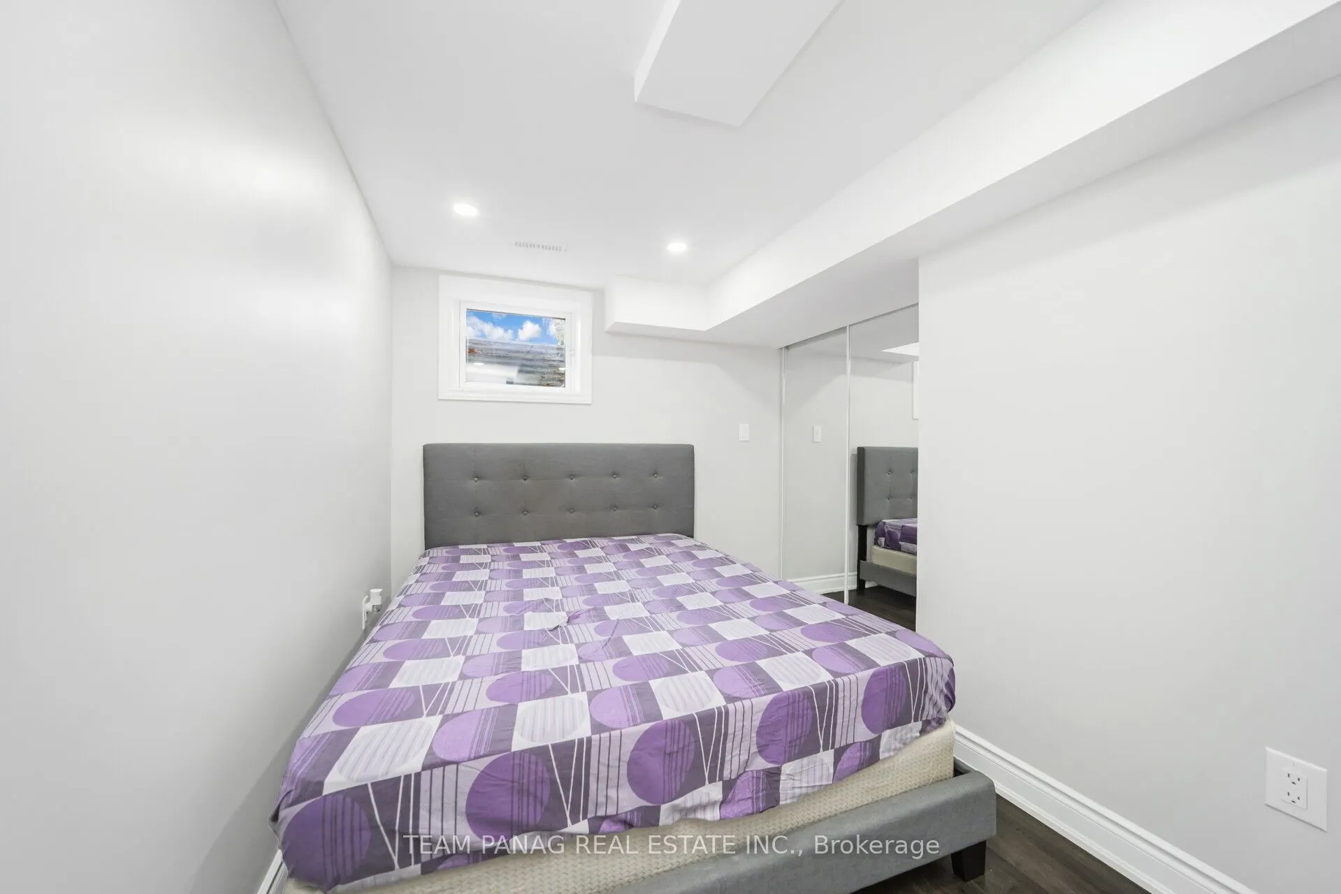 2 Trewartha Crescent