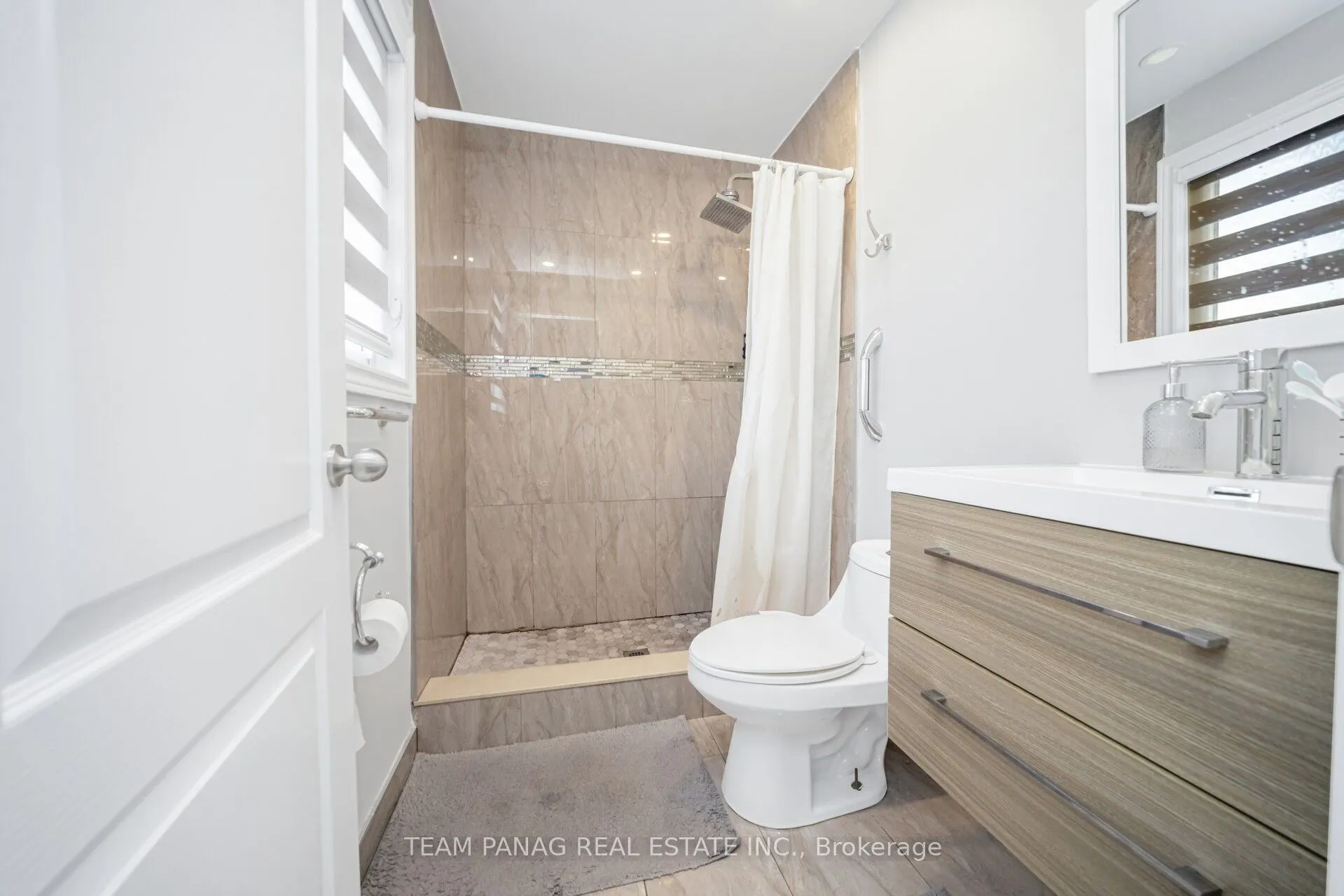 2 Trewartha Crescent