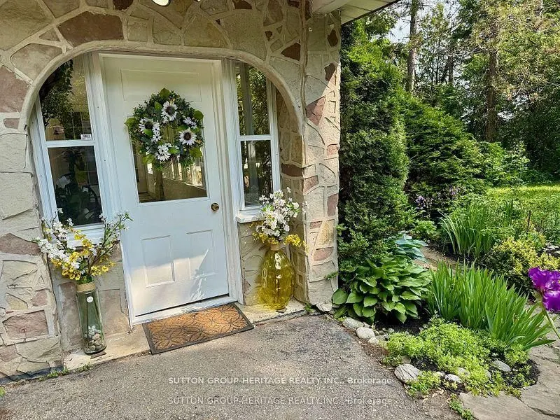 2766 Highpoint Side Road