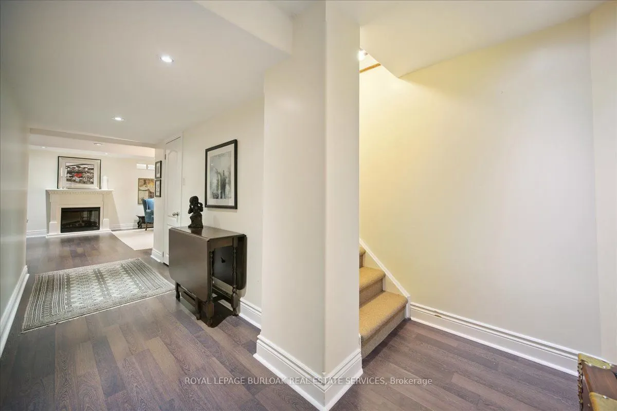 819 Howden Crescent