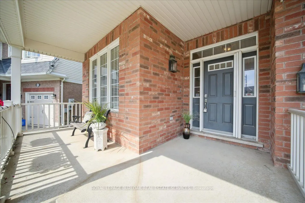 819 Howden Crescent