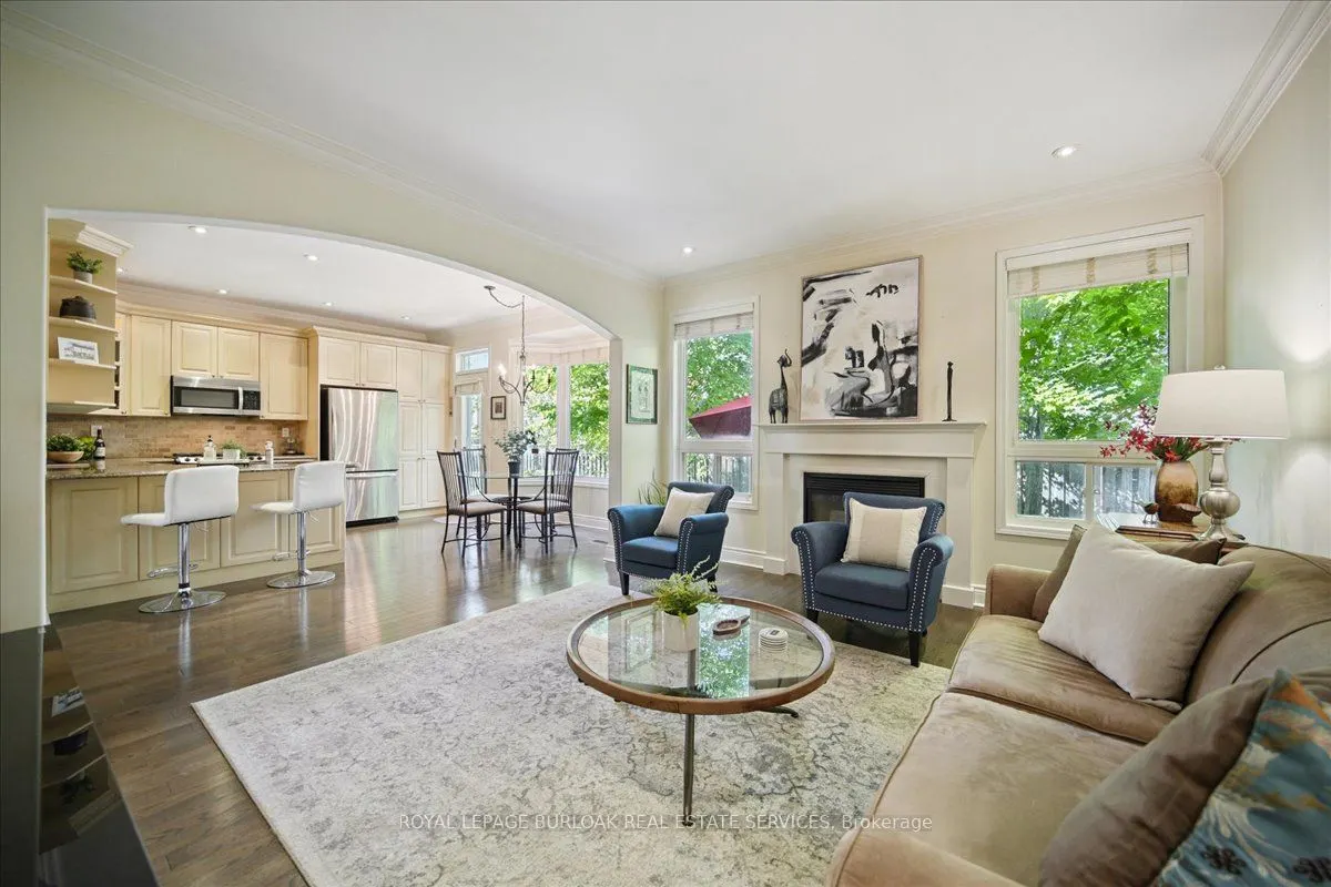 819 Howden Crescent