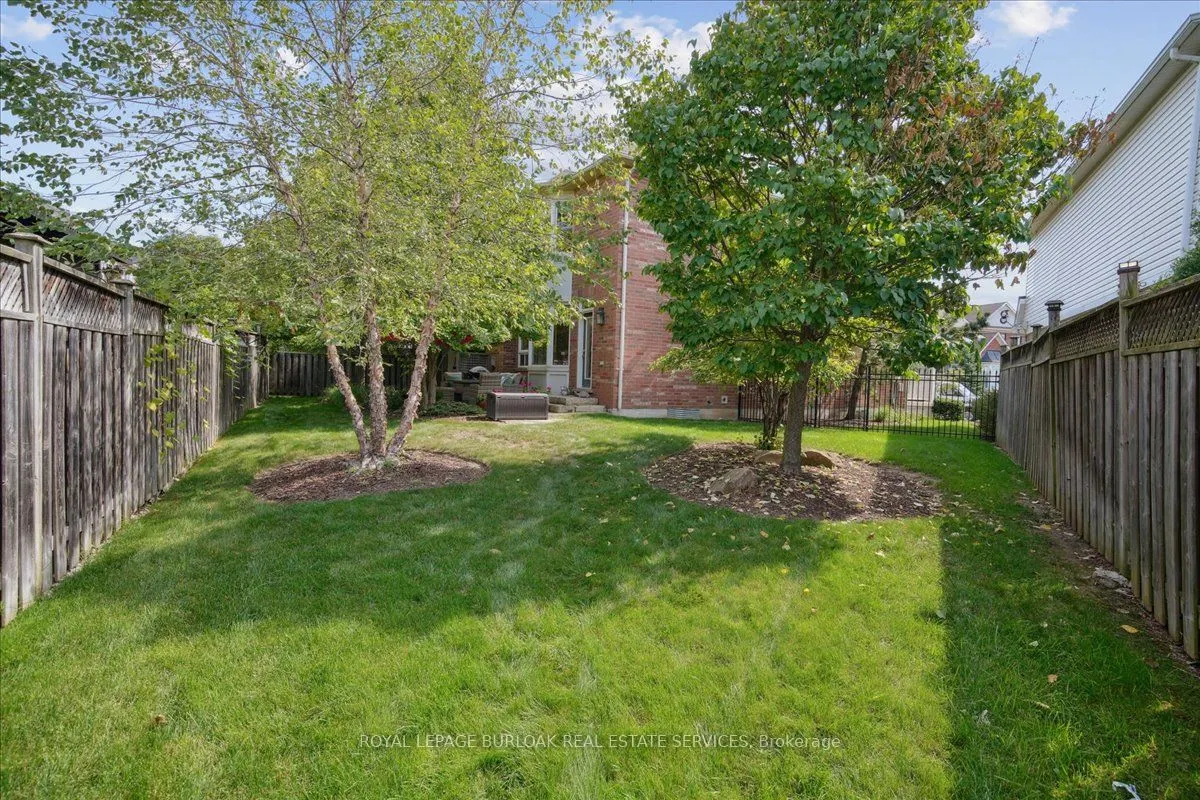 819 Howden Crescent