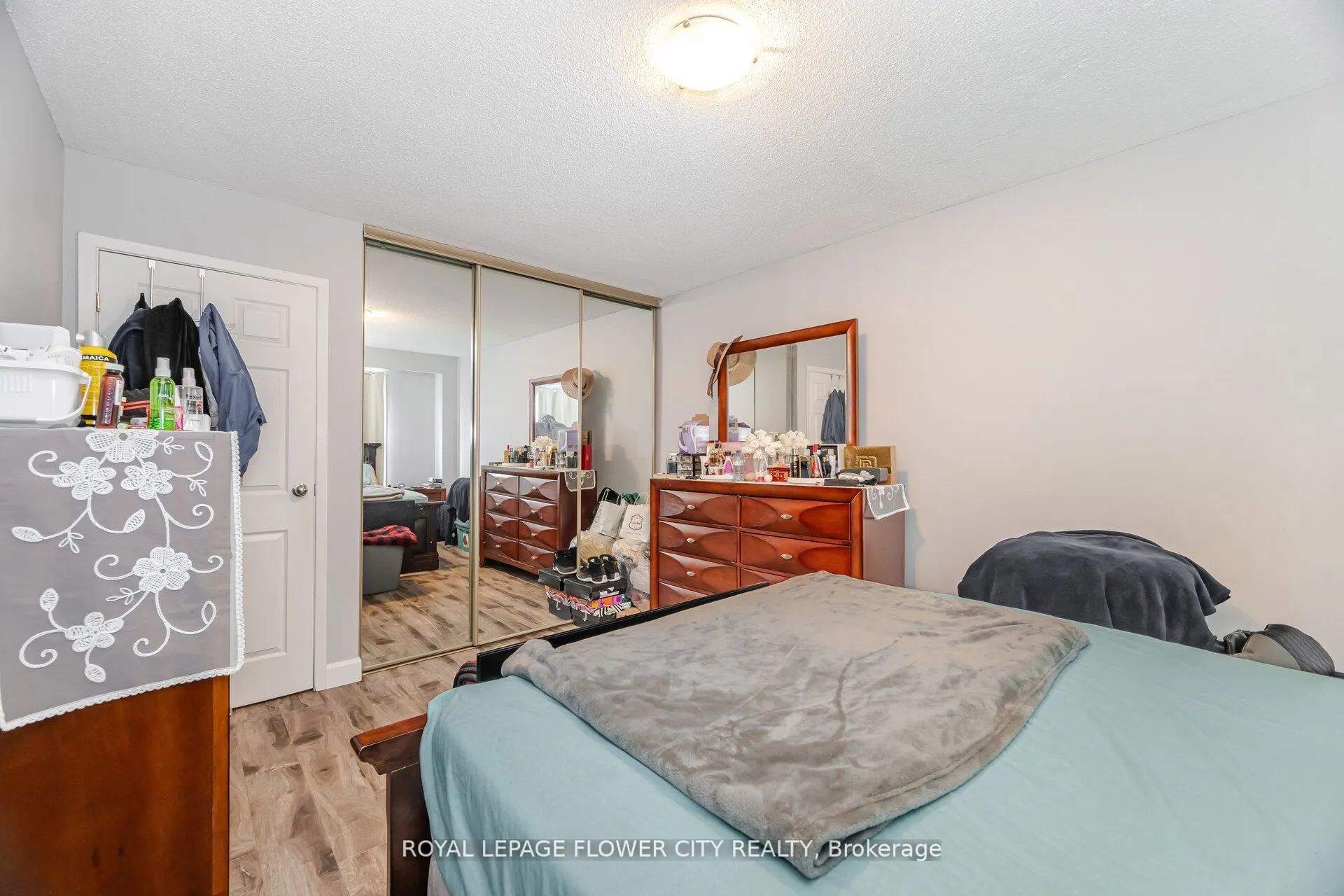 376 Hansen Road N