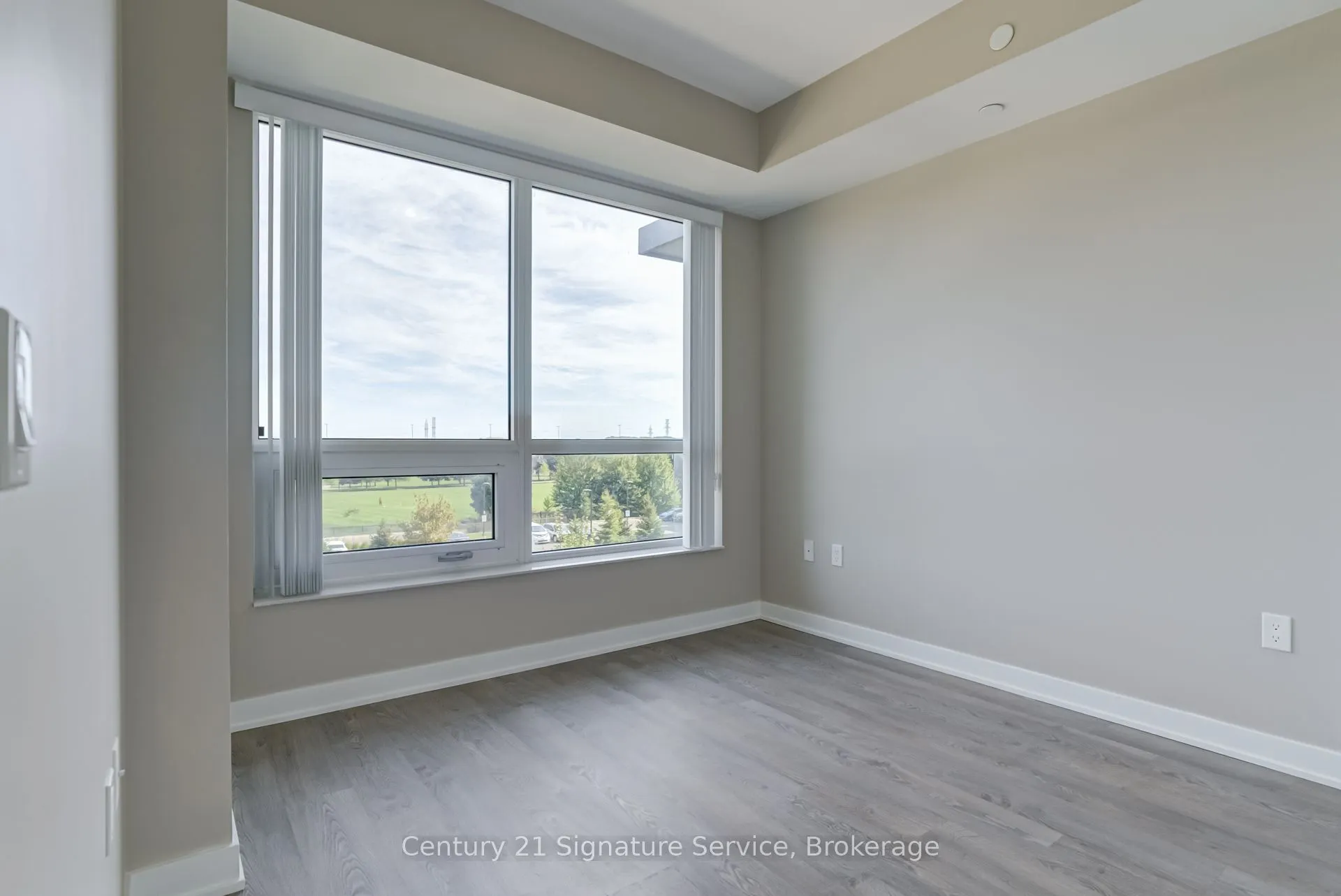 4677 Glen Erin Drive, #304
