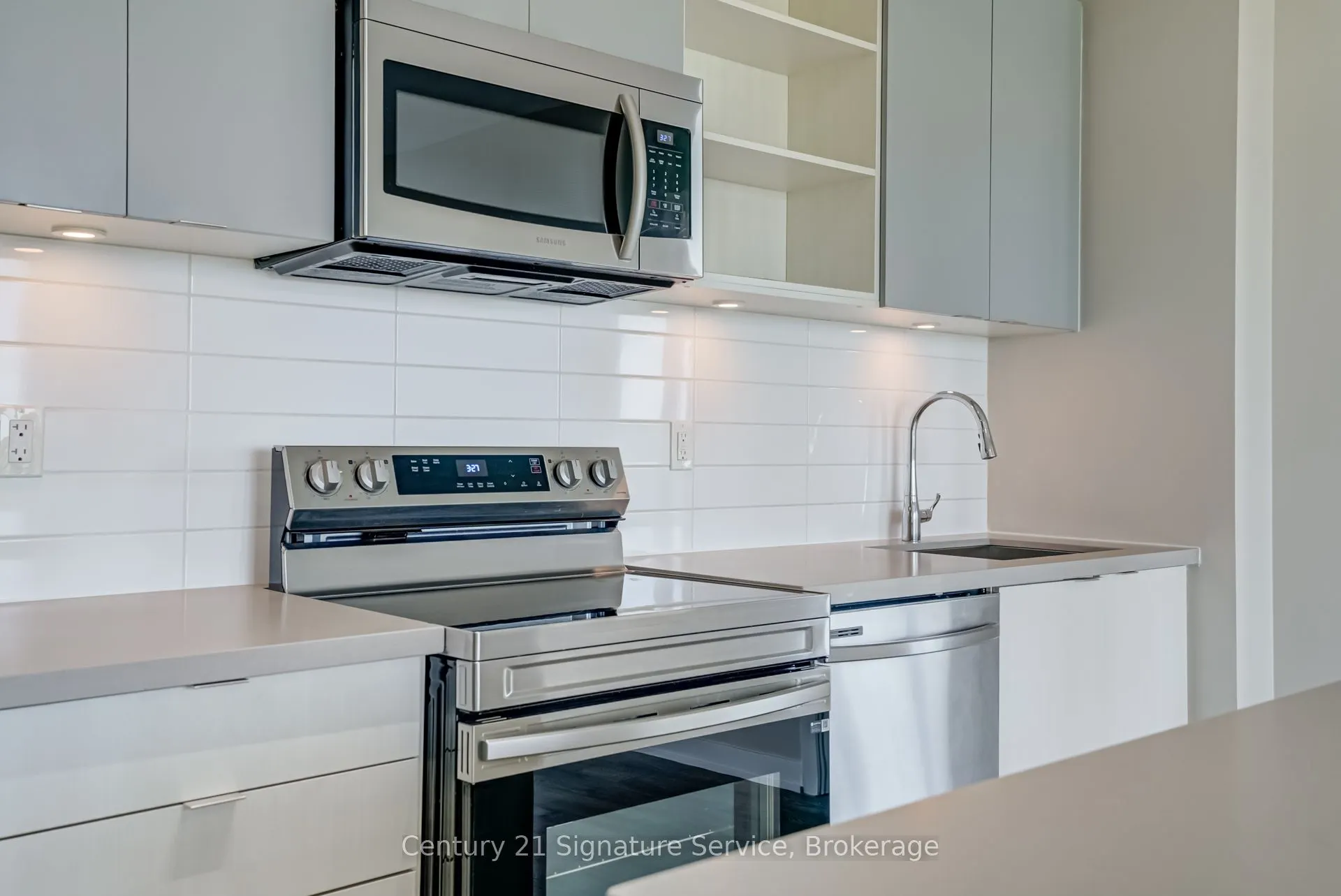 4677 Glen Erin Drive, #304