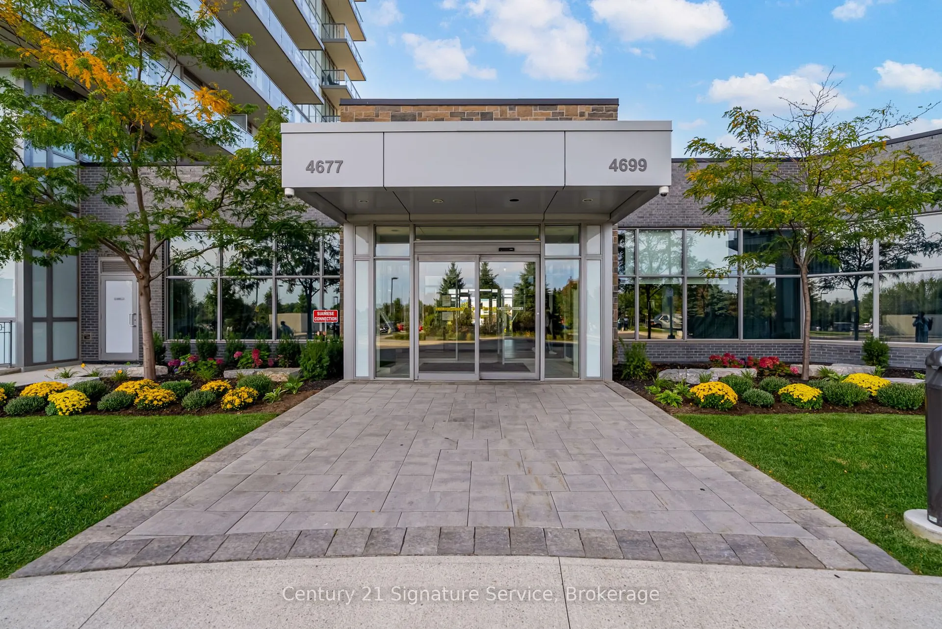 4677 Glen Erin Drive, #304